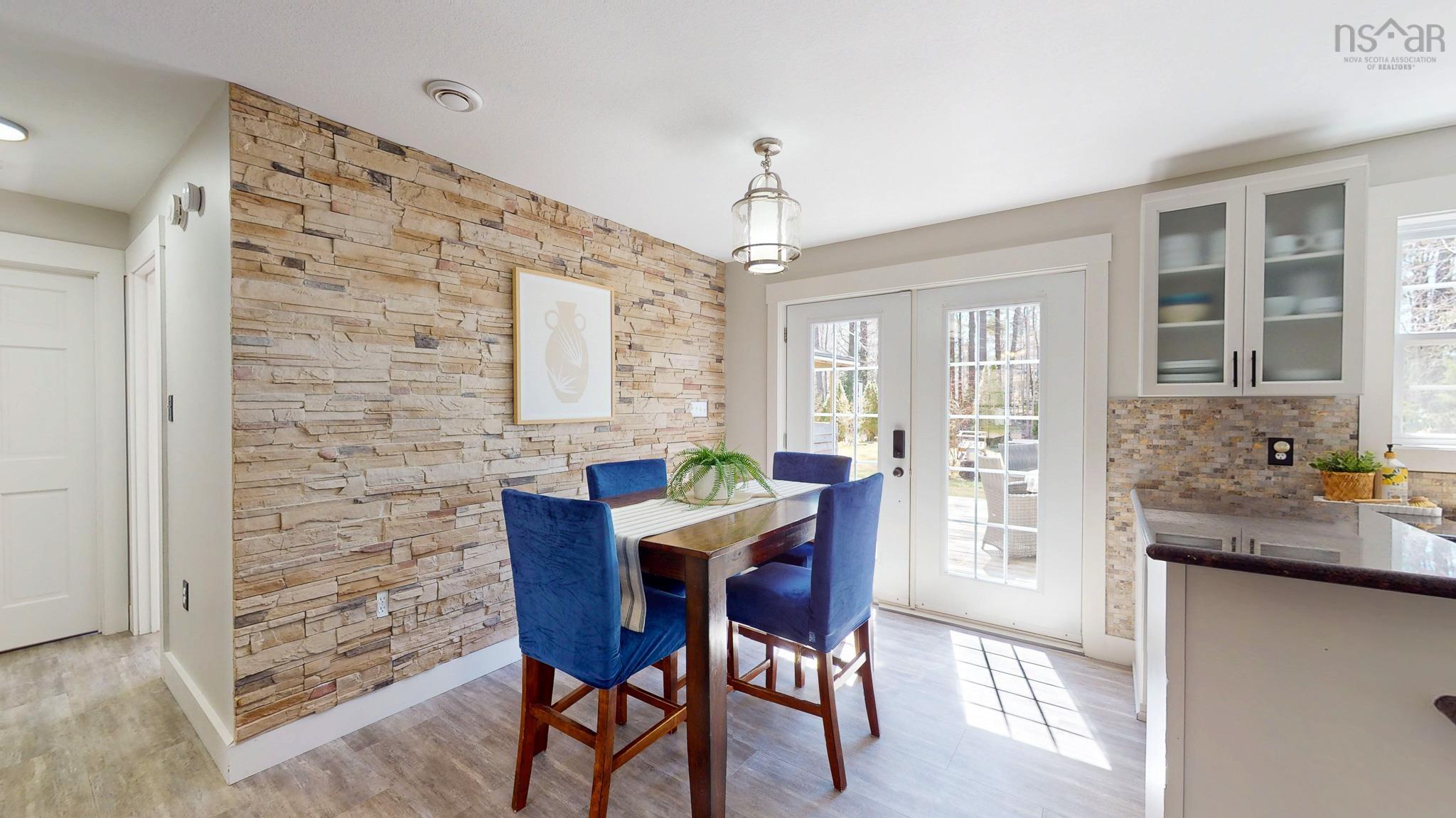 $587,500.00: 489 Alexander Mackenzie Road, South Farmington