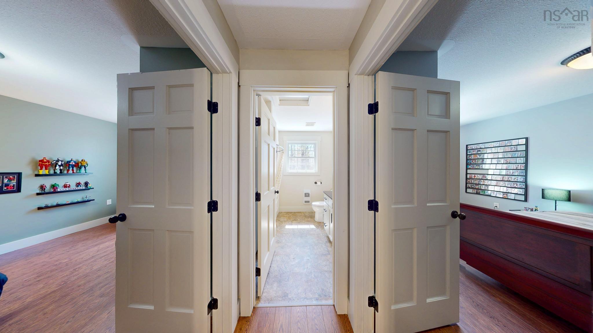 $587,500.00: 489 Alexander Mackenzie Road, South Farmington