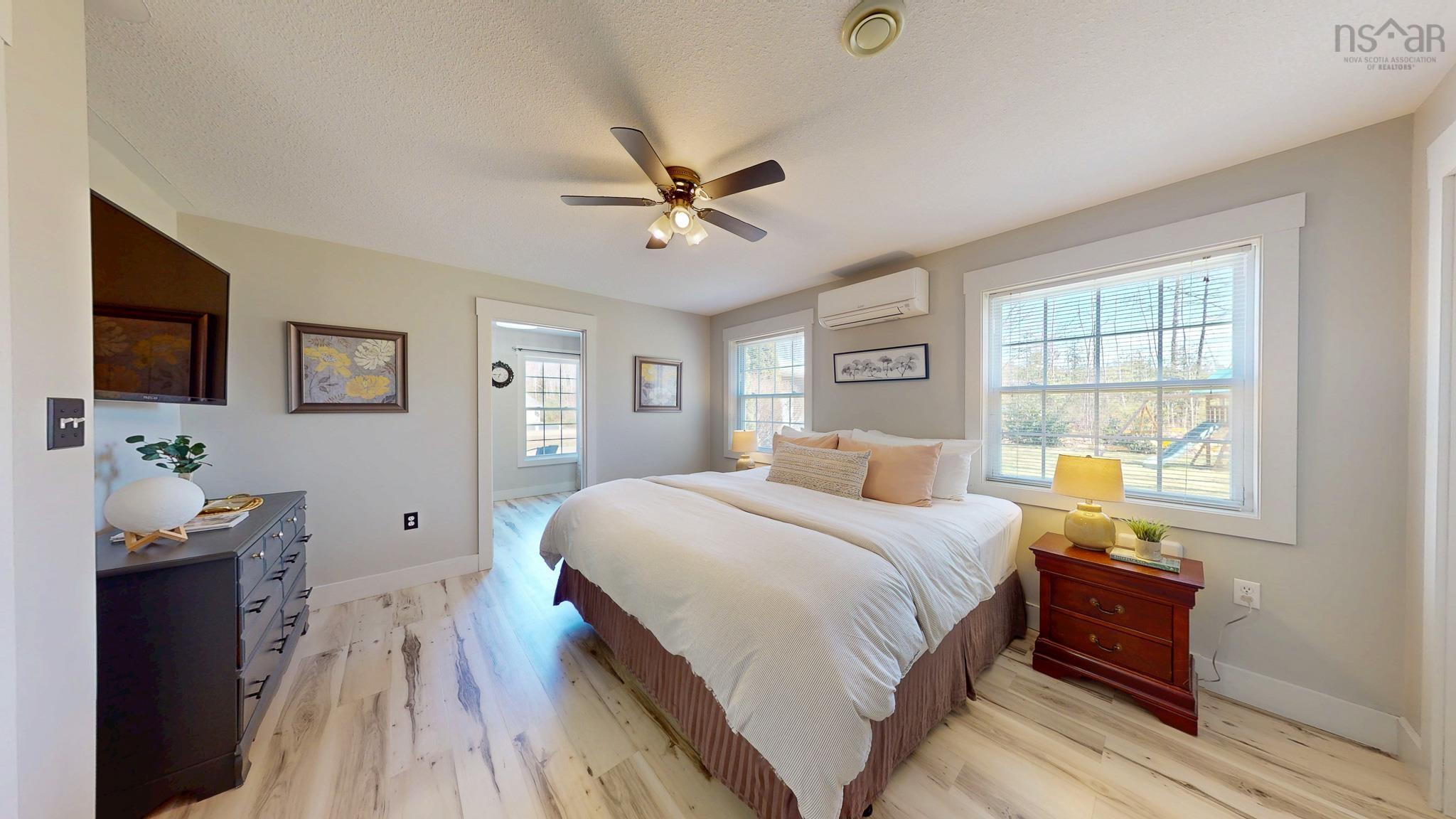 $587,500.00: 489 Alexander Mackenzie Road, South Farmington