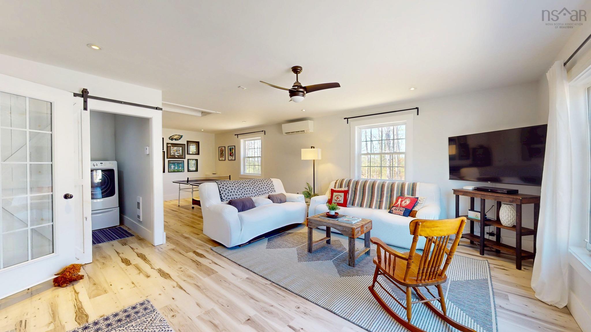 $587,500.00: 489 Alexander Mackenzie Road, South Farmington