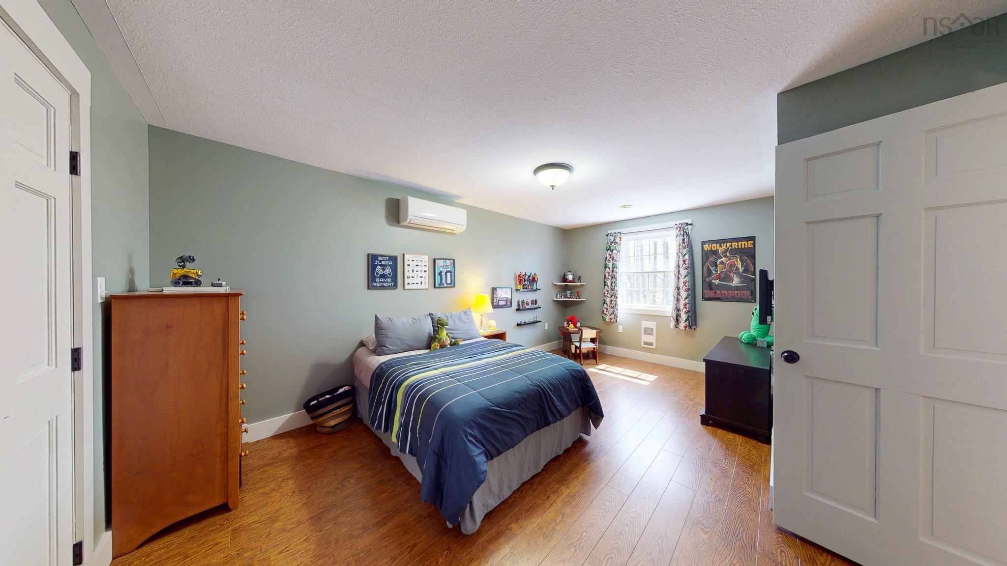 $587,500.00: 489 Alexander Mackenzie Road, South Farmington