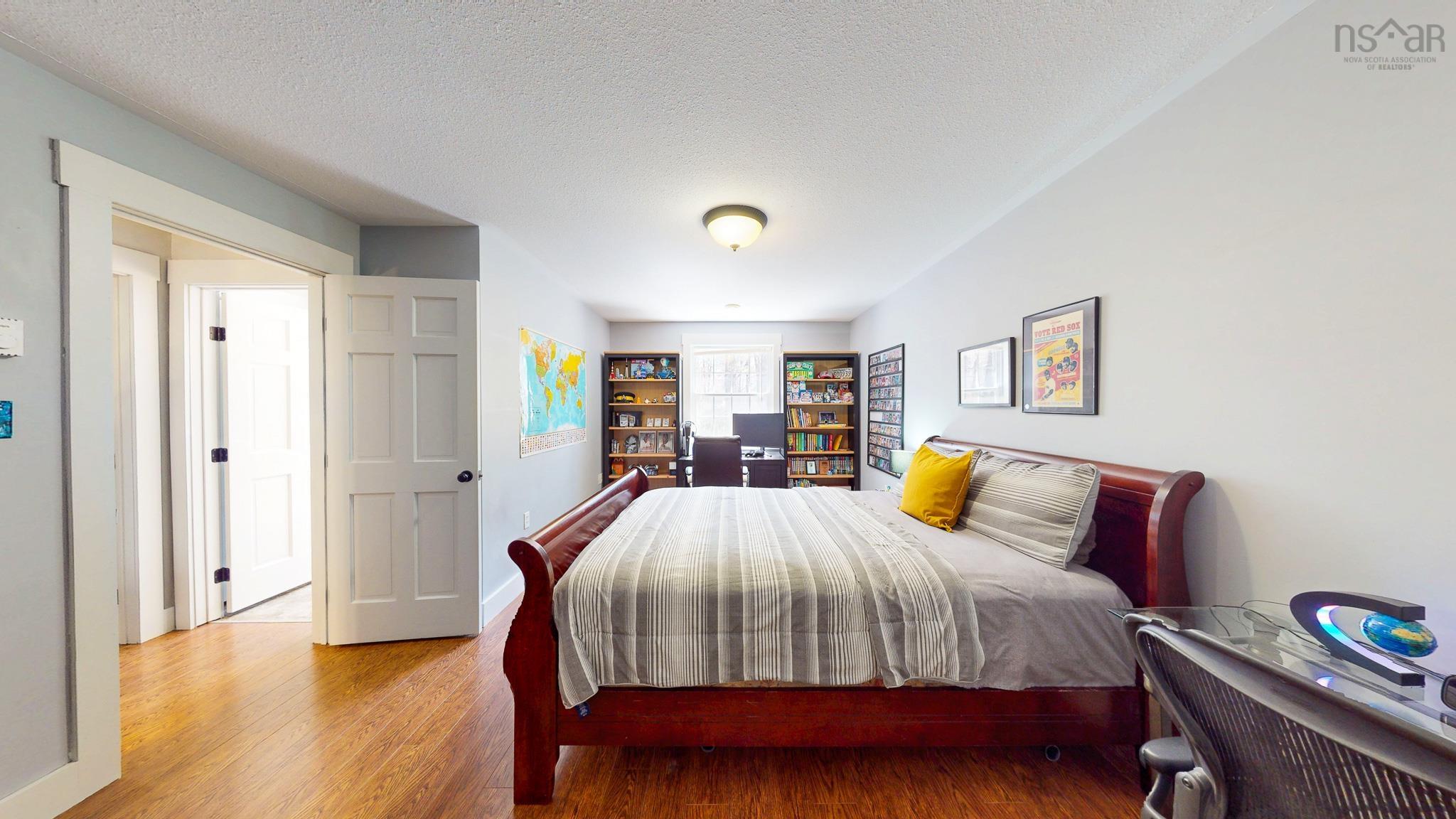 $587,500.00: 489 Alexander Mackenzie Road, South Farmington