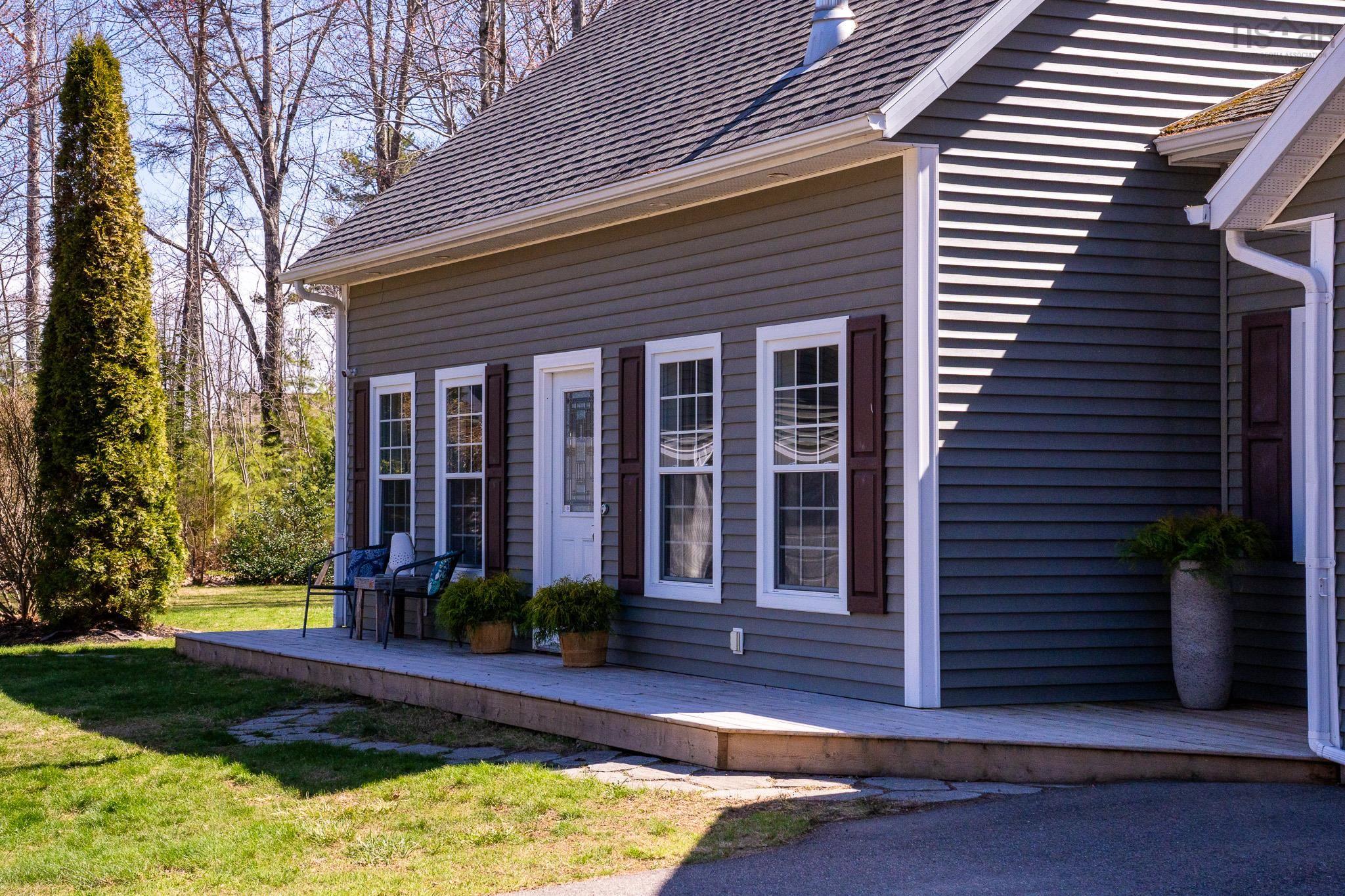 $587,500.00: 489 Alexander Mackenzie Road, South Farmington