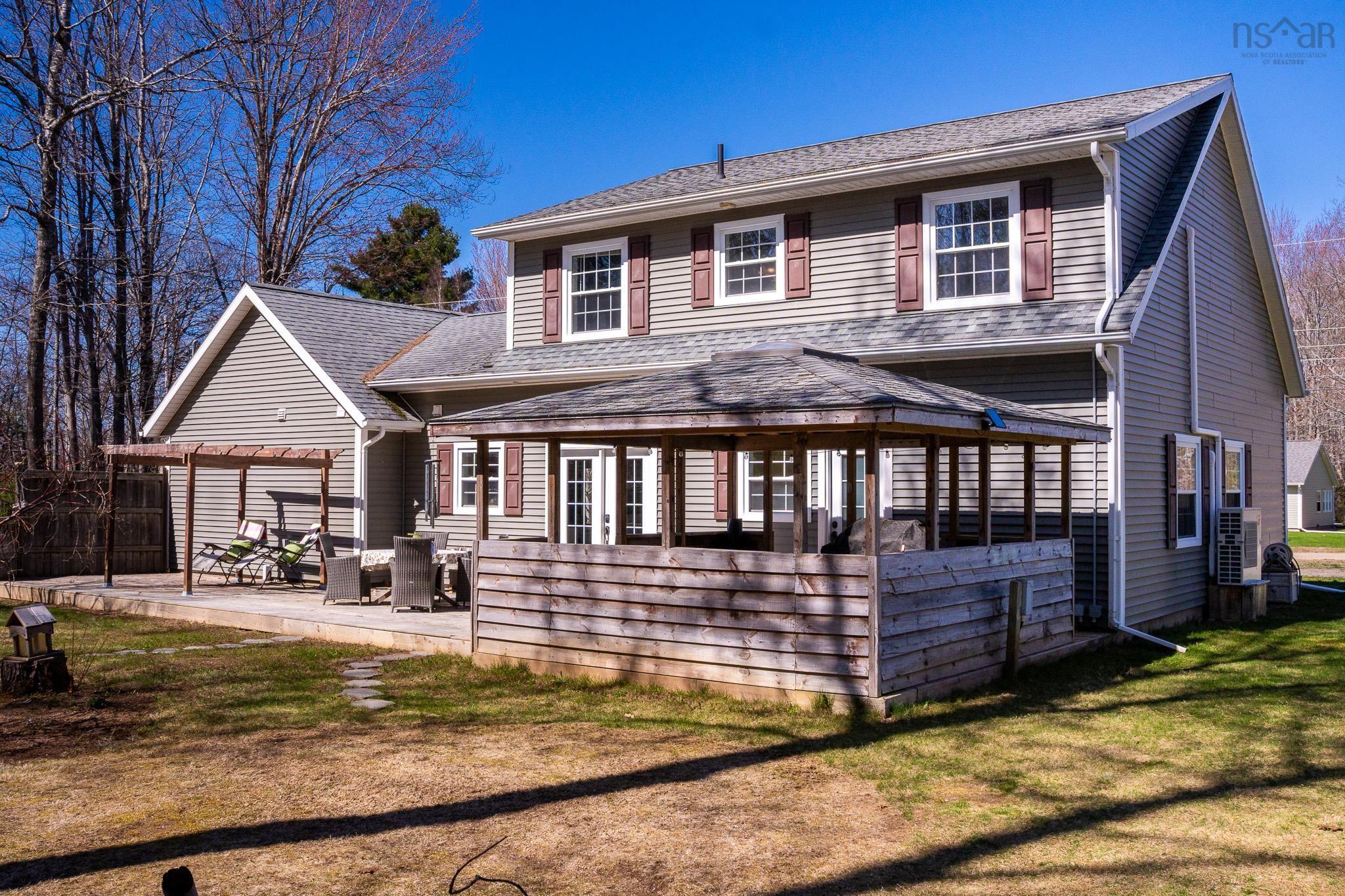 $587,500.00: 489 Alexander Mackenzie Road, South Farmington