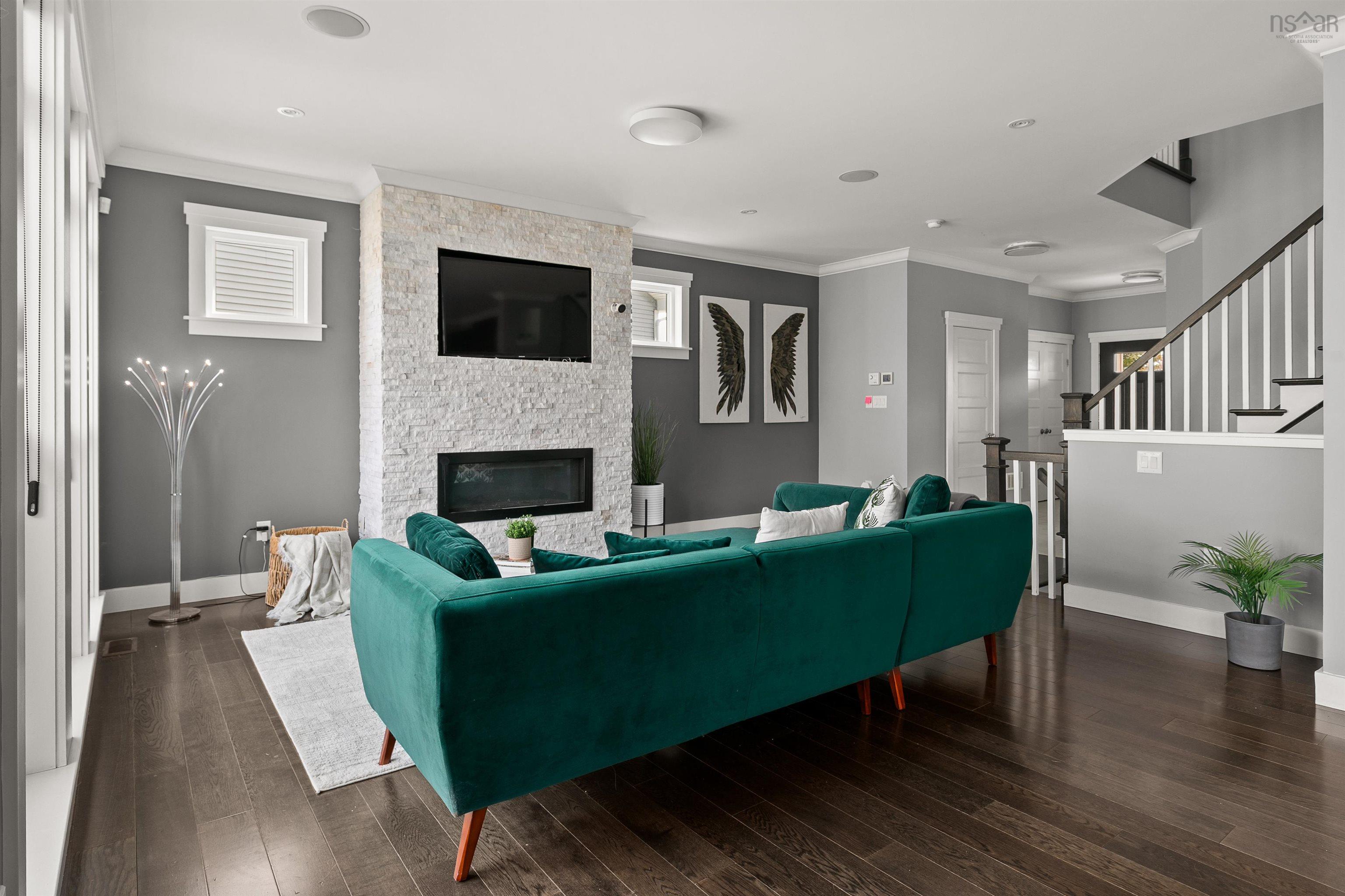 $899,900.00: 139 Hollyhock Way, Bedford