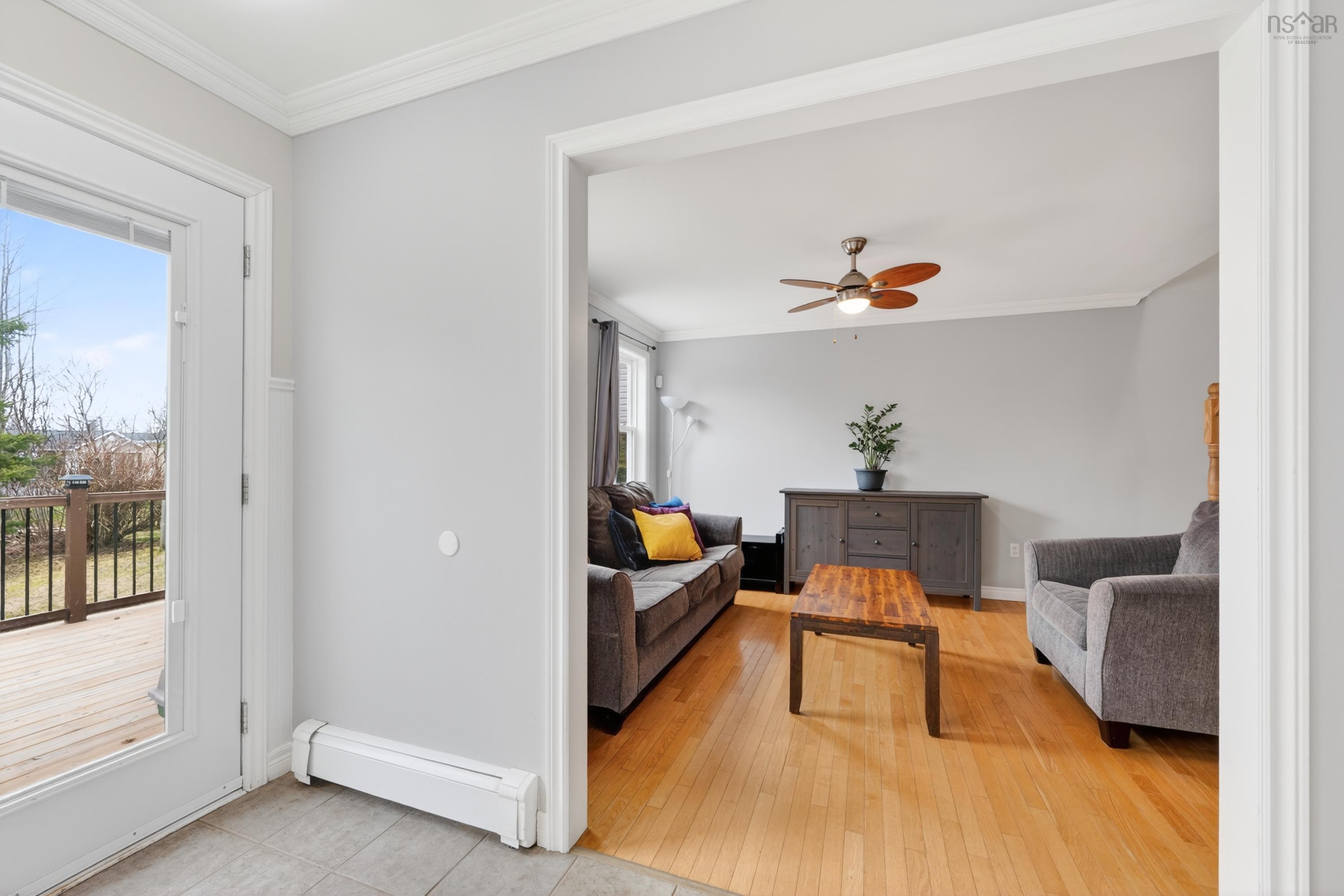 $529,900.00: 10 Amberwood Crescent Crescent, Westmount