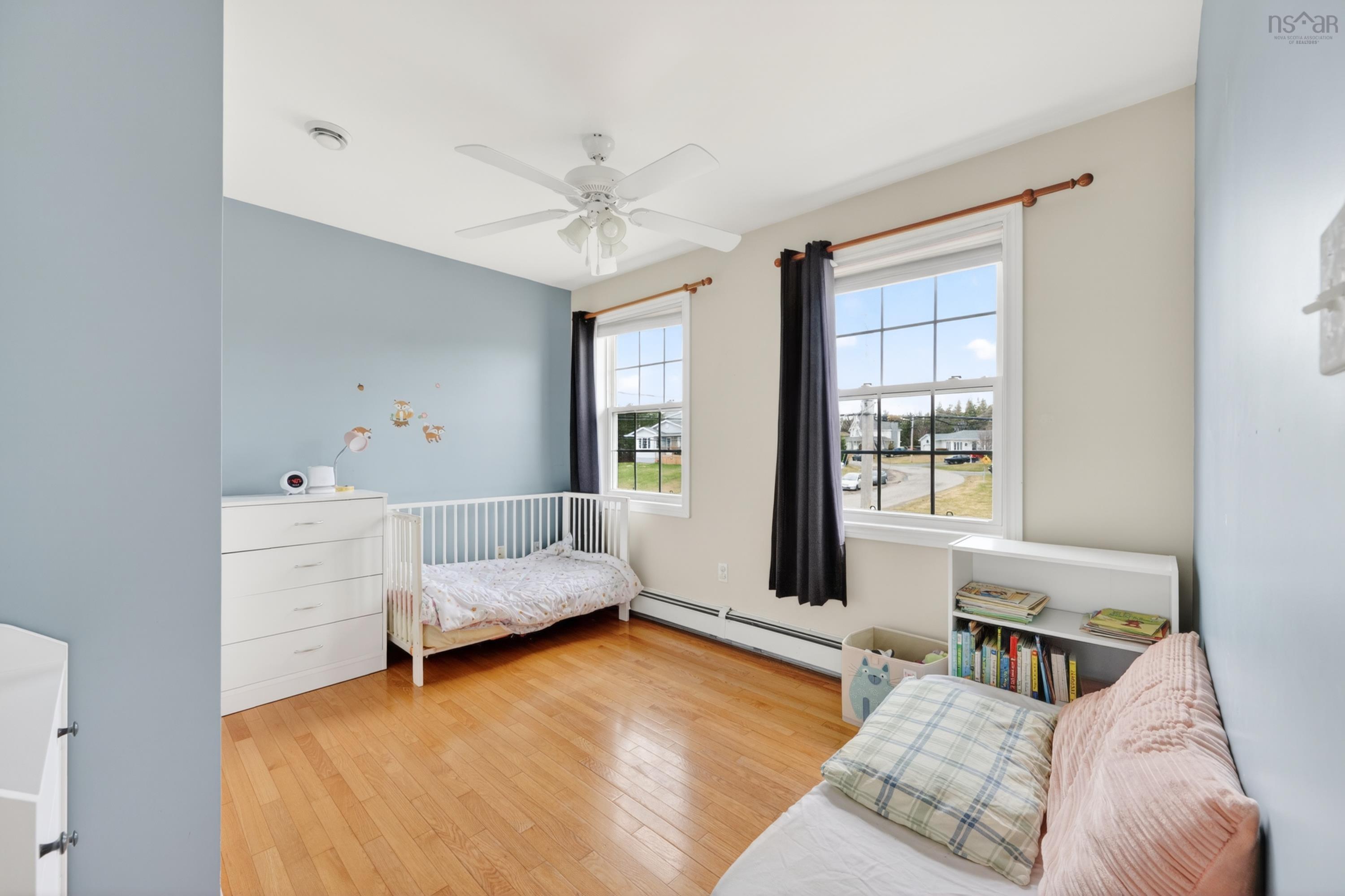 $529,900.00: 10 Amberwood Crescent Crescent, Westmount