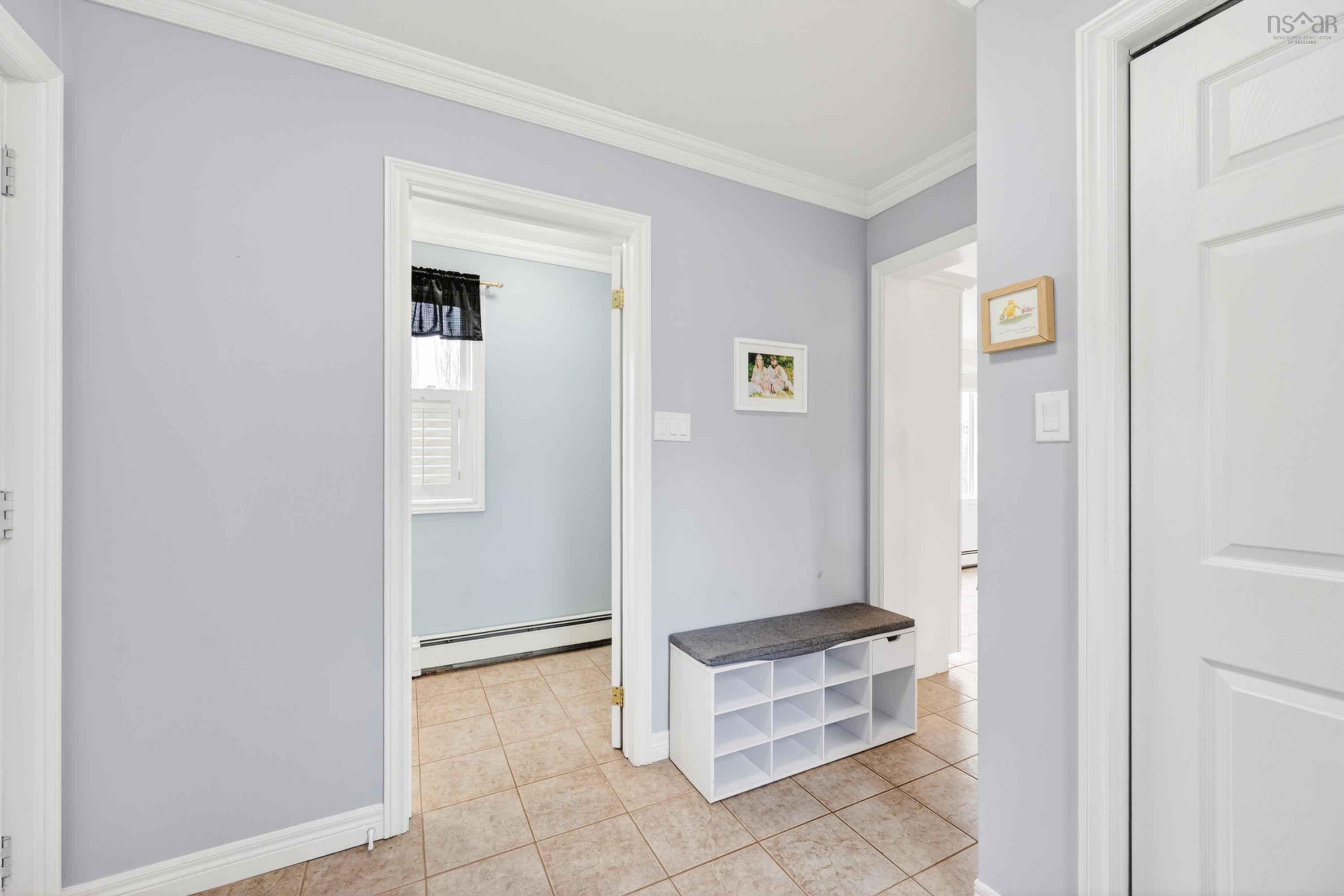 $529,900.00: 10 Amberwood Crescent Crescent, Westmount