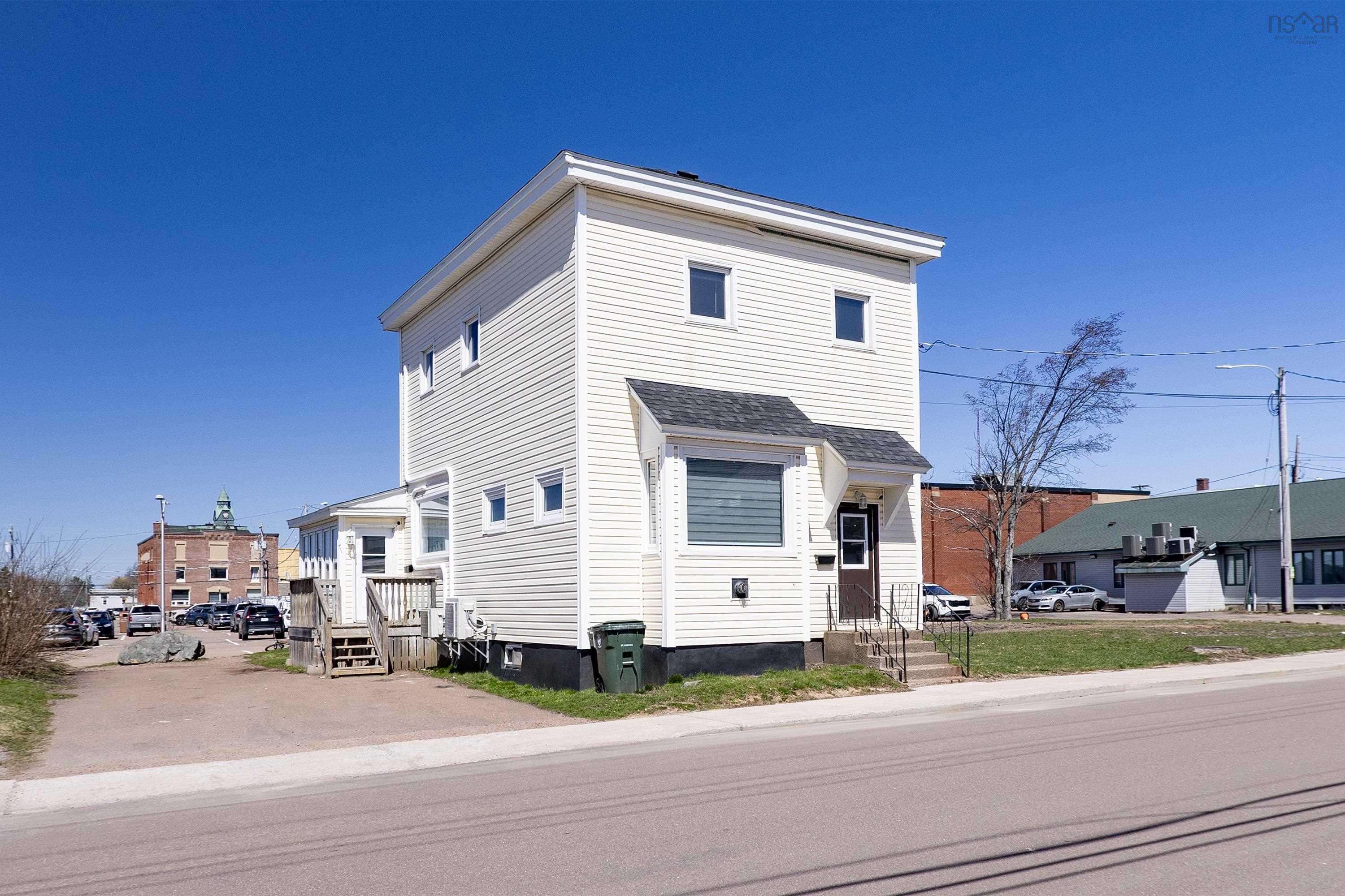 $218,000.00: 14 Prince Arthur Street, Amherst