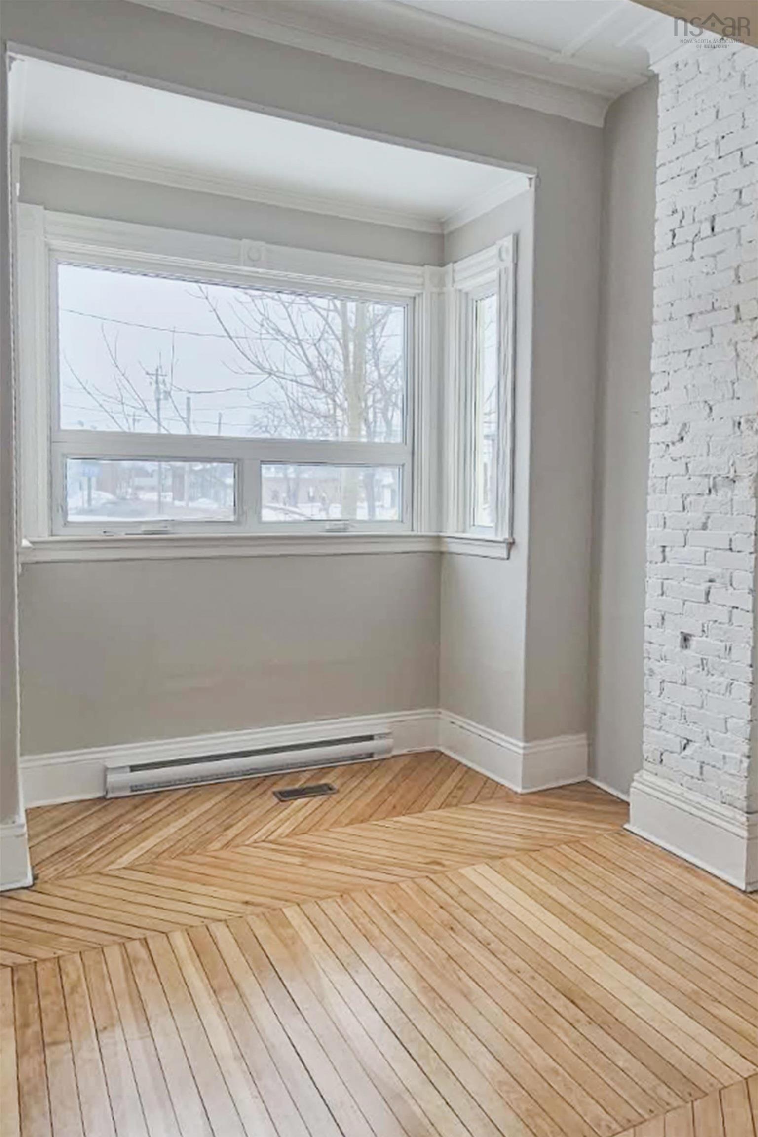 $218,000.00: 14 Prince Arthur Street, Amherst