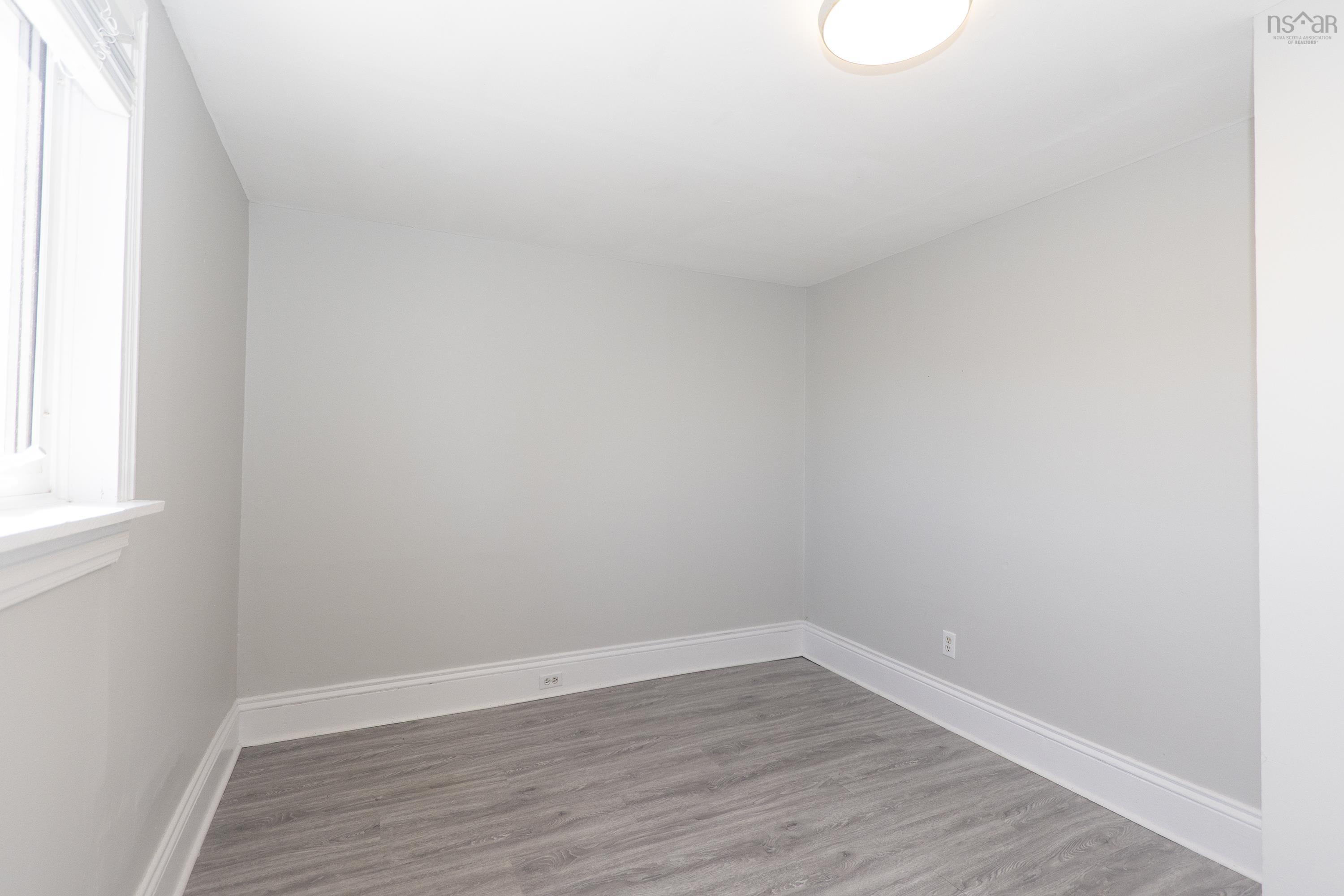 $218,000.00: 14 Prince Arthur Street, Amherst