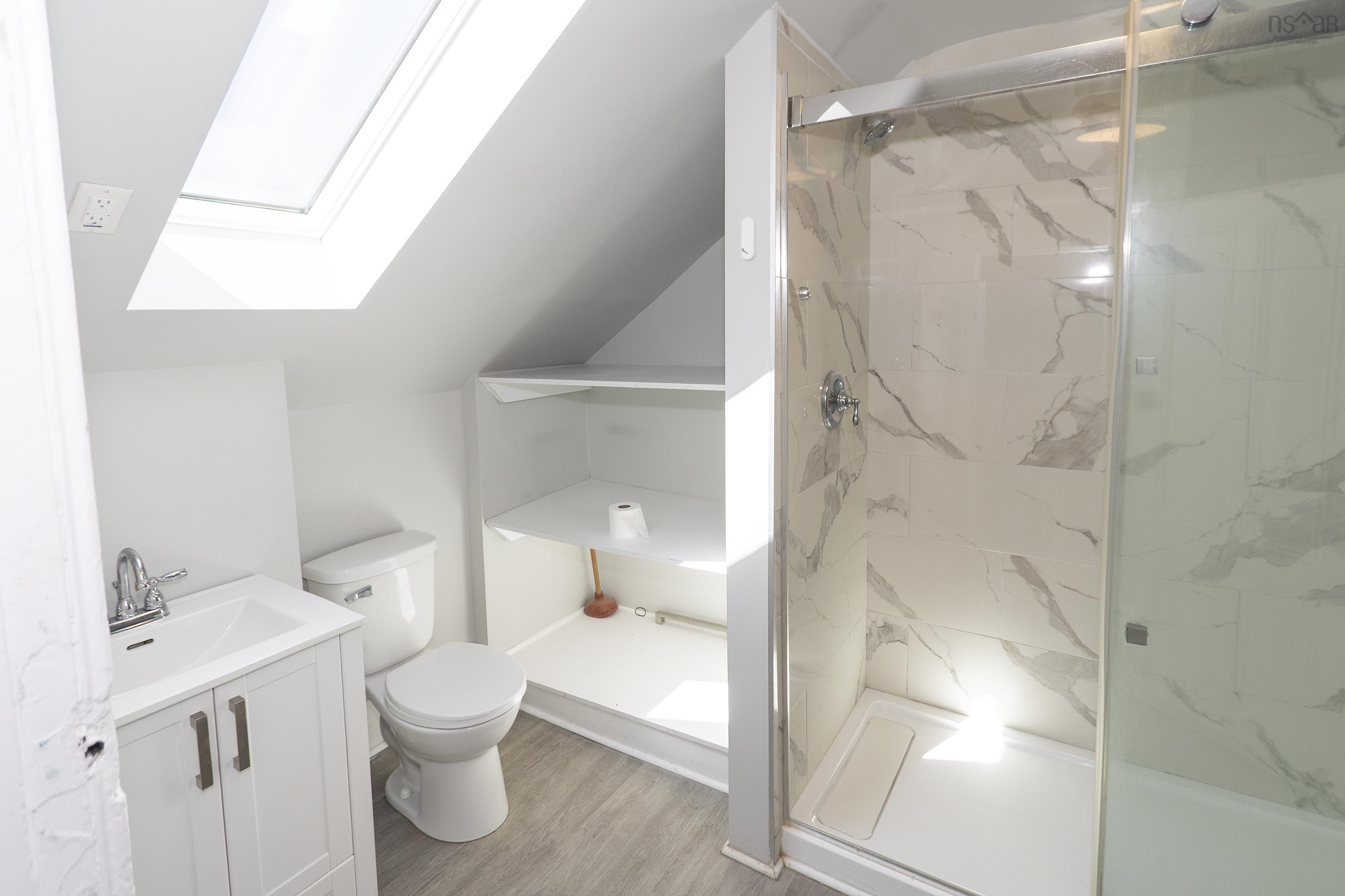 $218,000.00: 14 Prince Arthur Street, Amherst