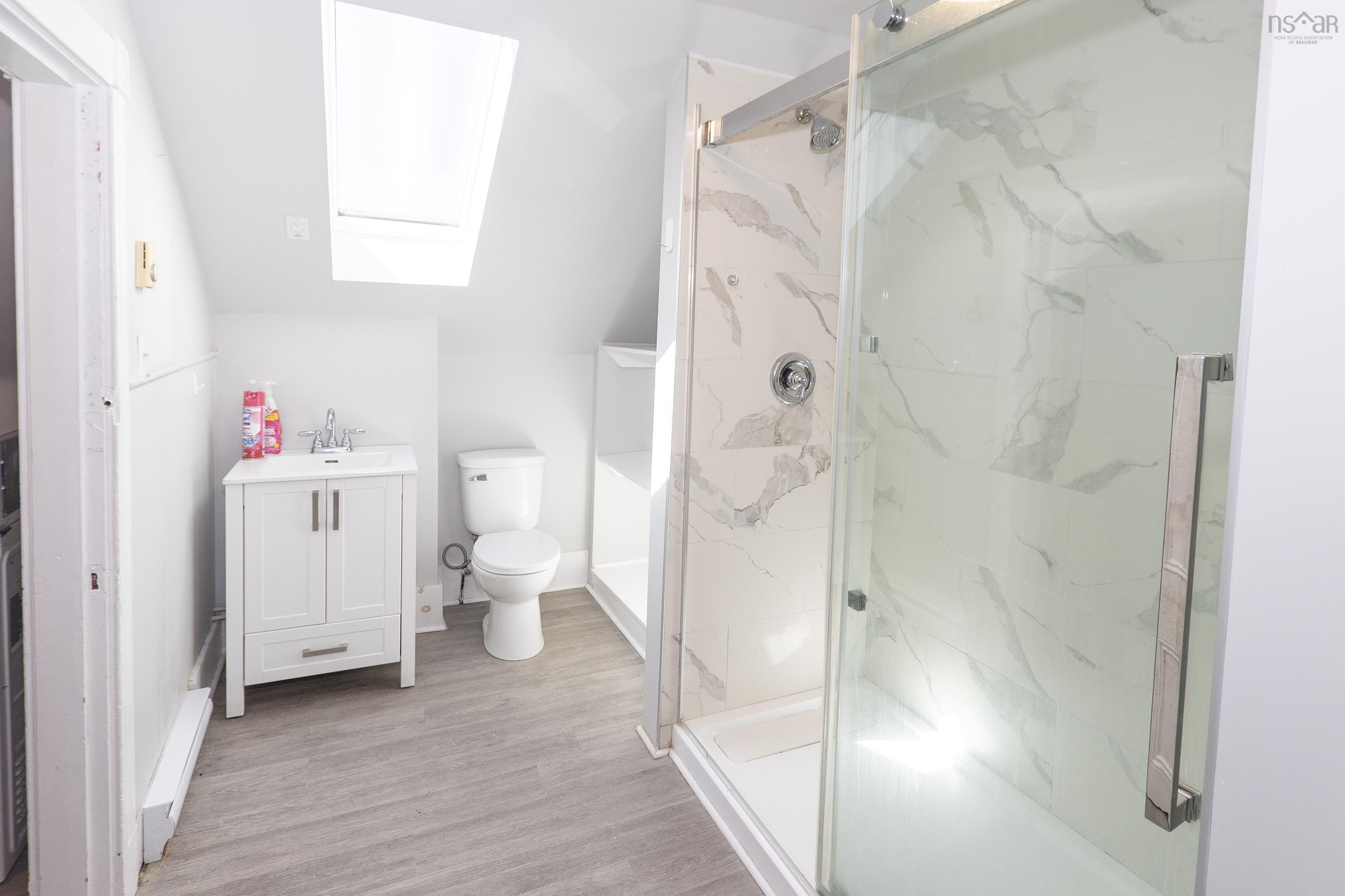 $218,000.00: 14 Prince Arthur Street, Amherst