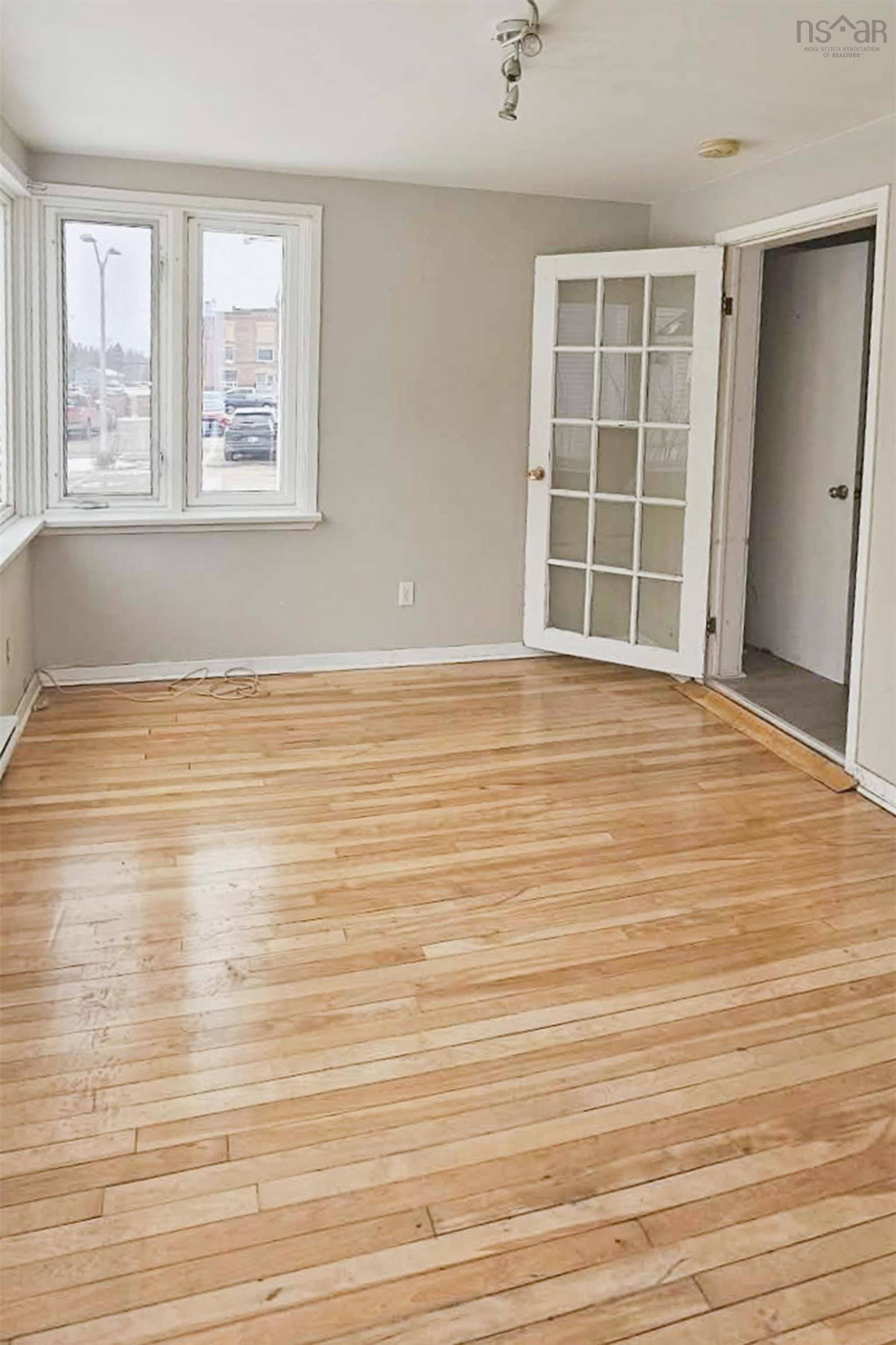 $218,000.00: 14 Prince Arthur Street, Amherst