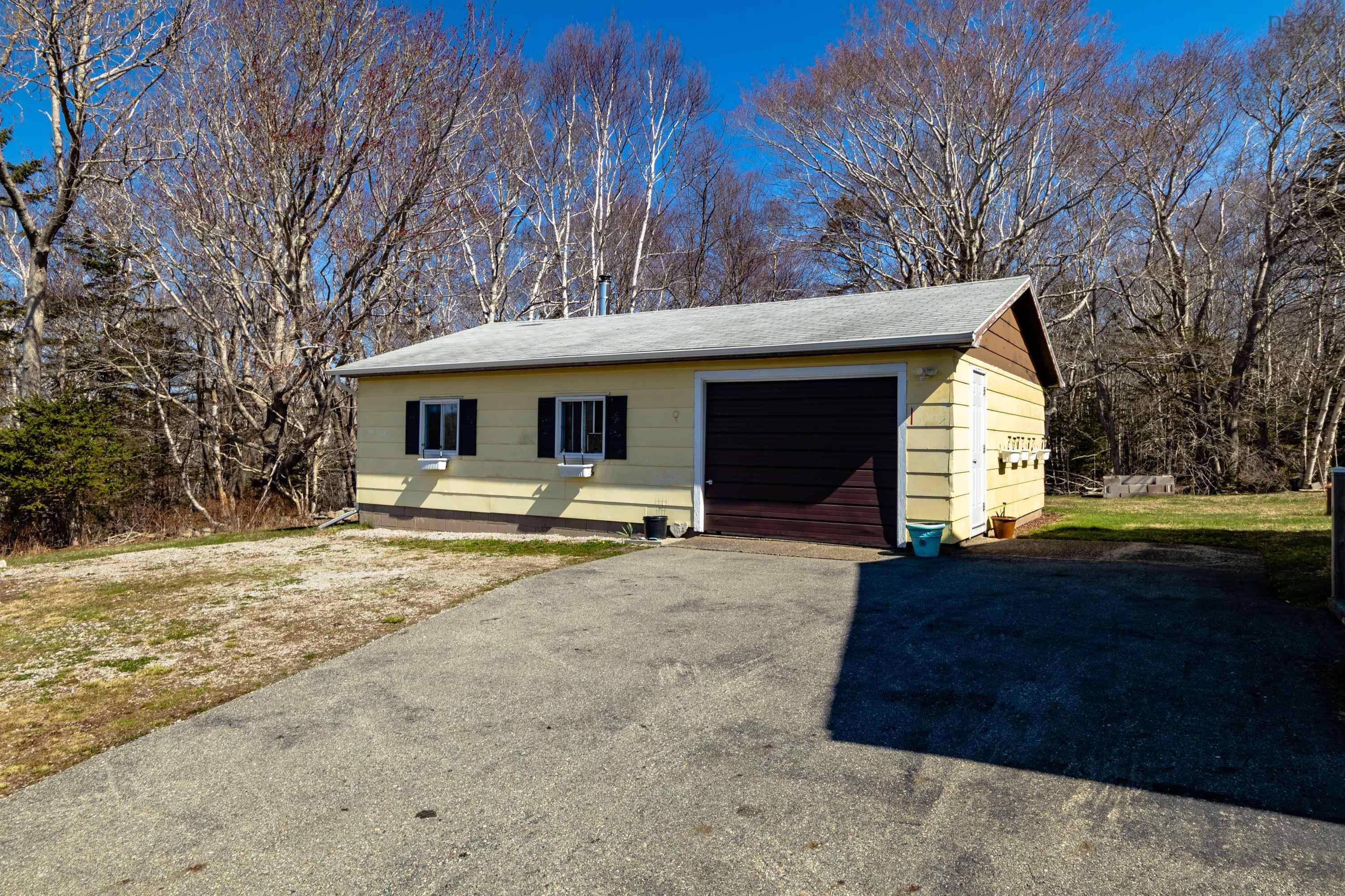 $259,000.00: 1185 Richmond Rd, Ireton