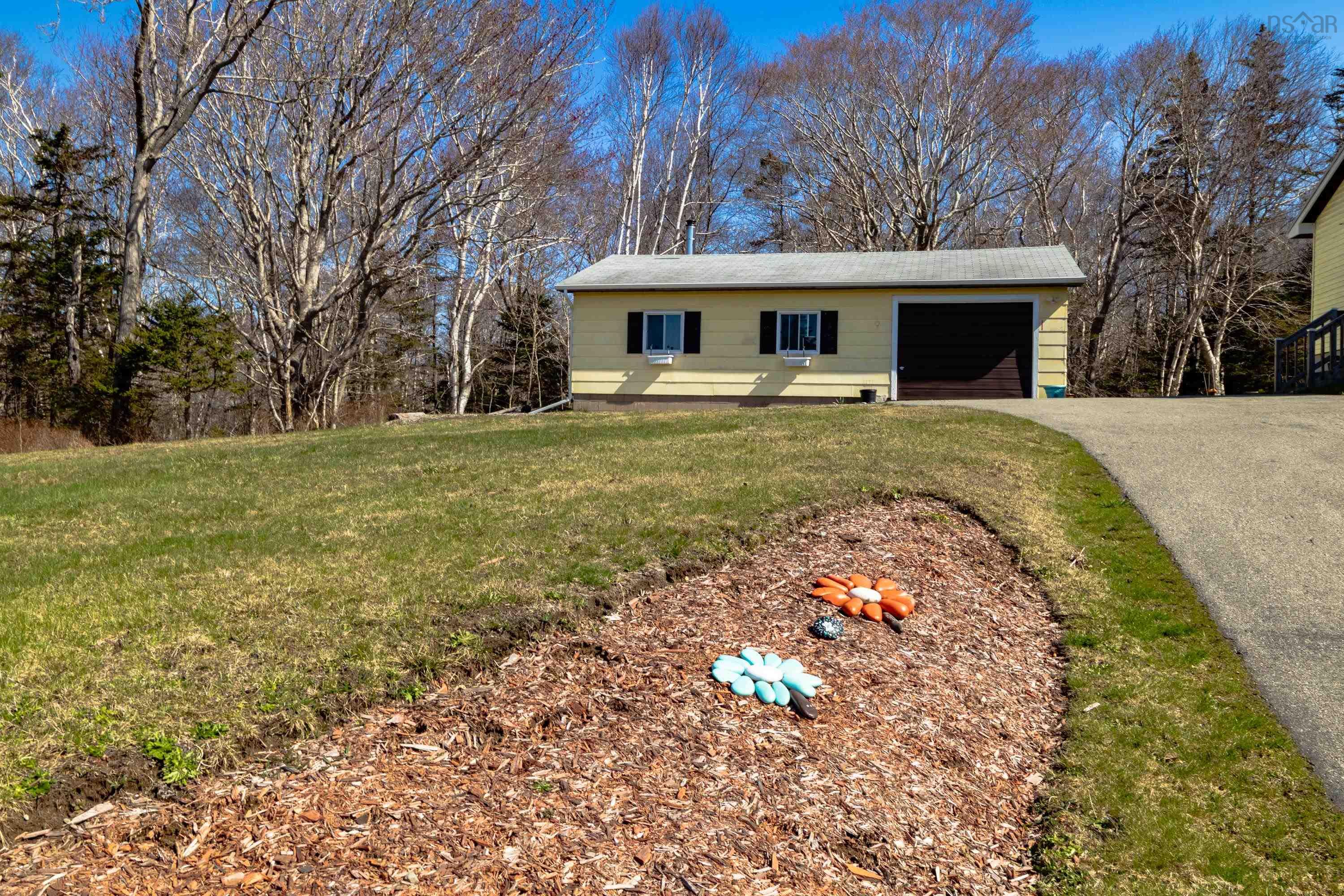 $259,000.00: 1185 Richmond Rd, Ireton