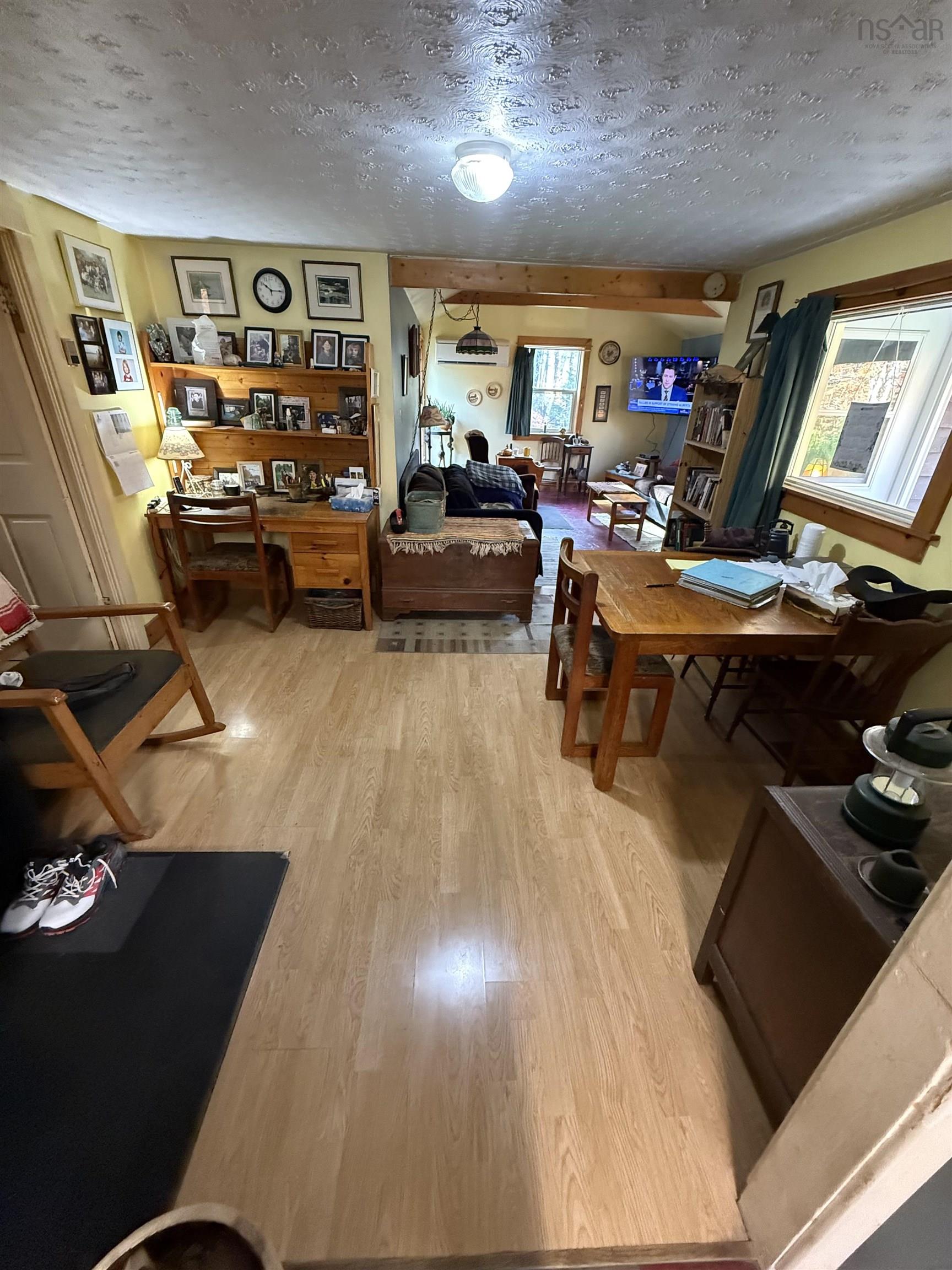 $205,000.00: 418 Charles Hill Road, Farmington