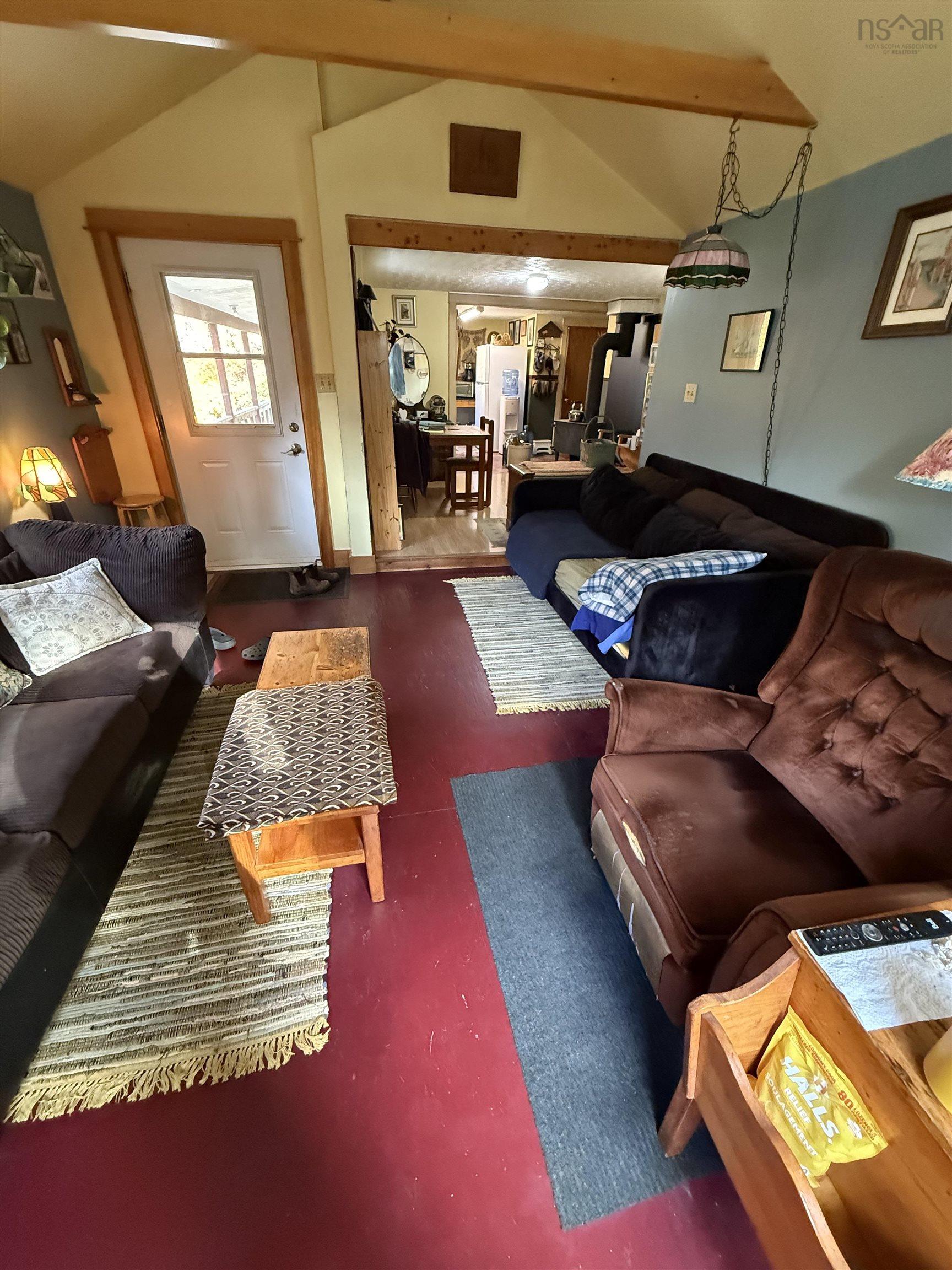 $205,000.00: 418 Charles Hill Road, Farmington