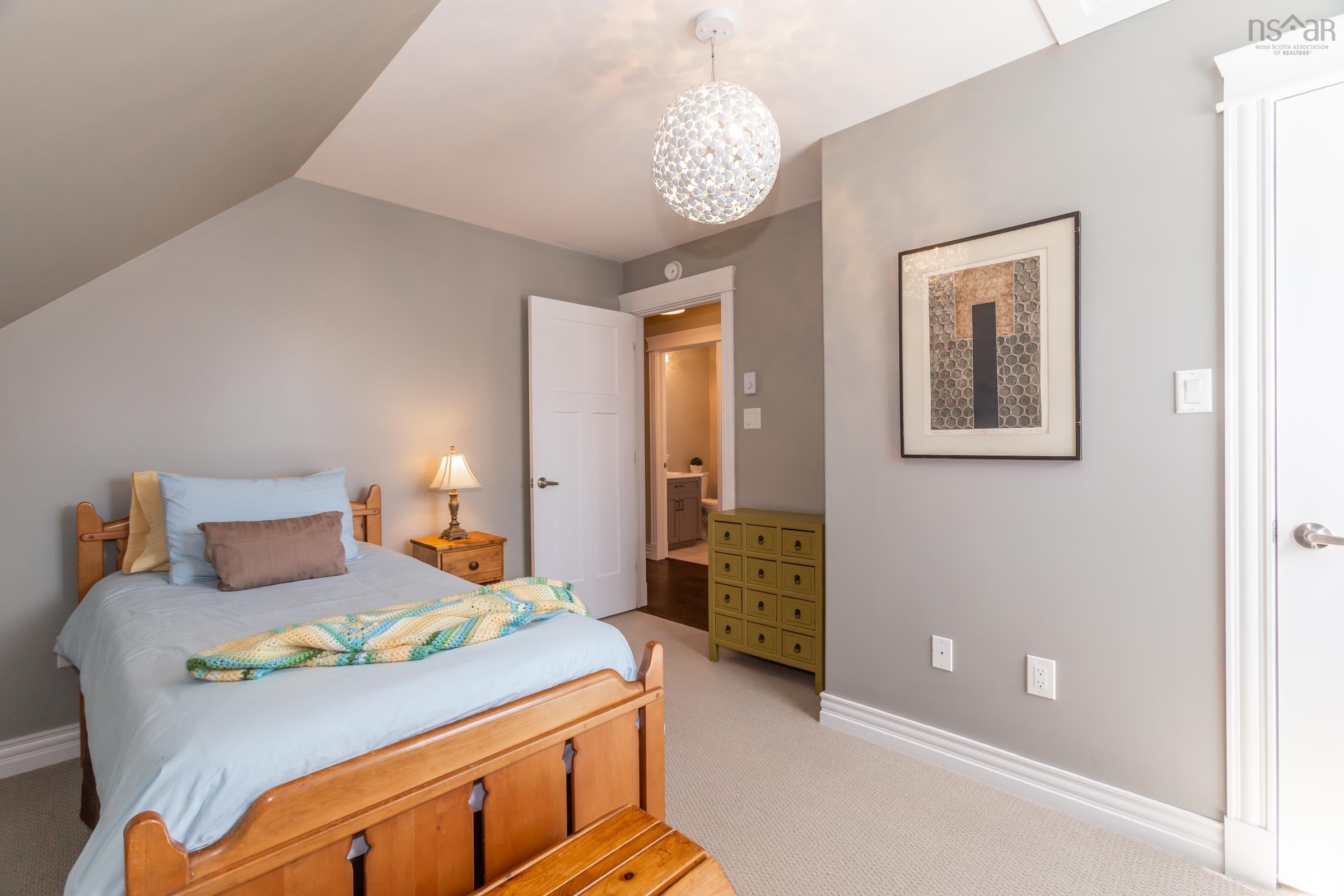 $619,000.00: 264 Tremont Mountain Road, South Tremont