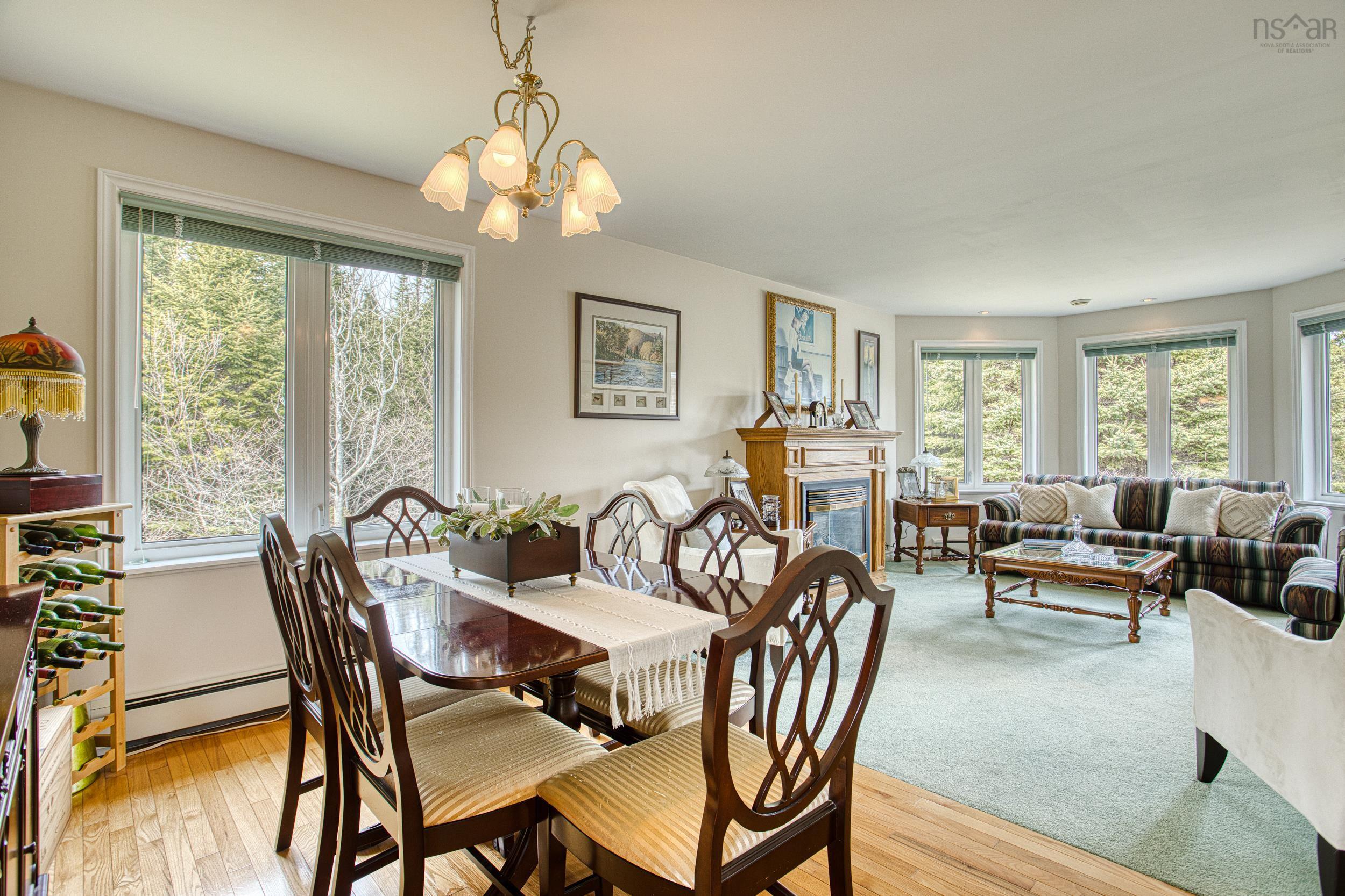 $894,999.00: 287 Greenough Drive, West Porters Lake