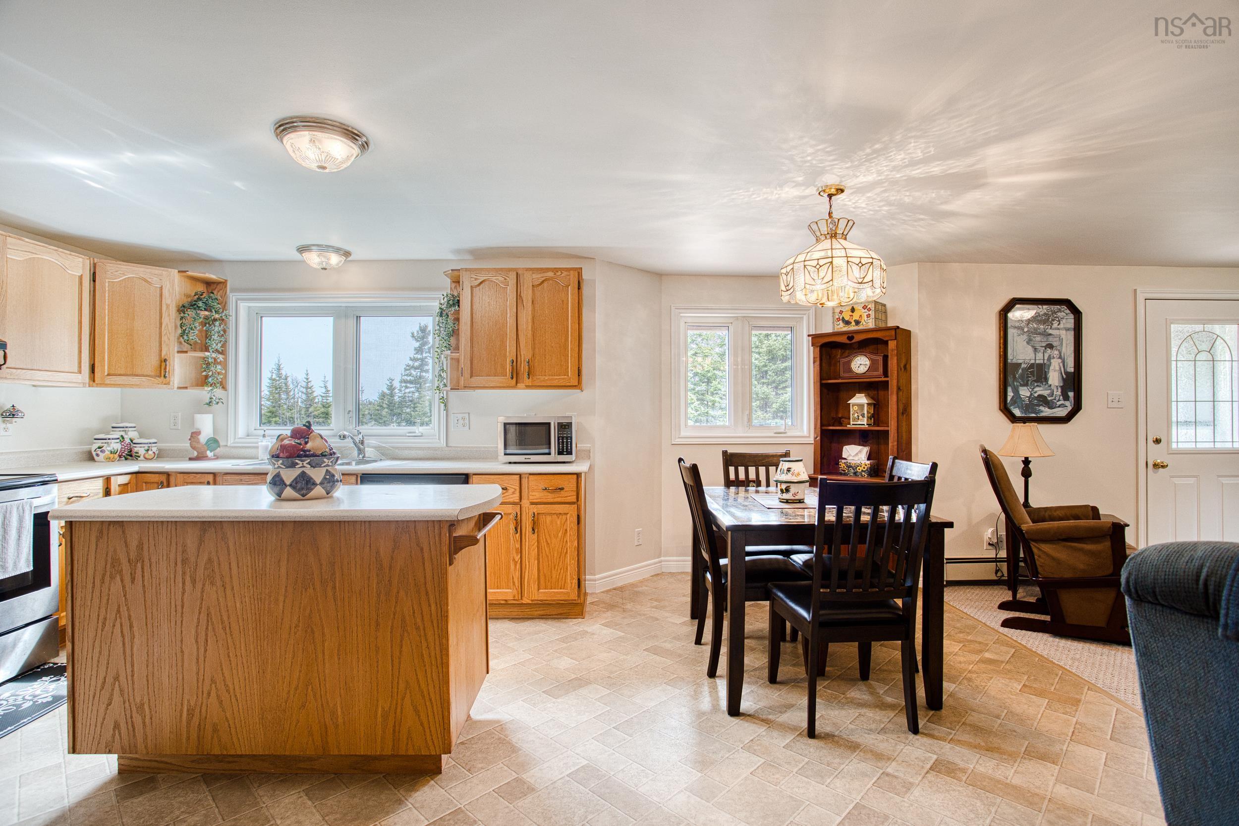 $894,999.00: 287 Greenough Drive, West Porters Lake