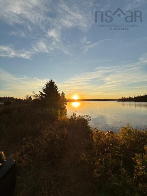 $894,999.00: 287 Greenough Drive, West Porters Lake