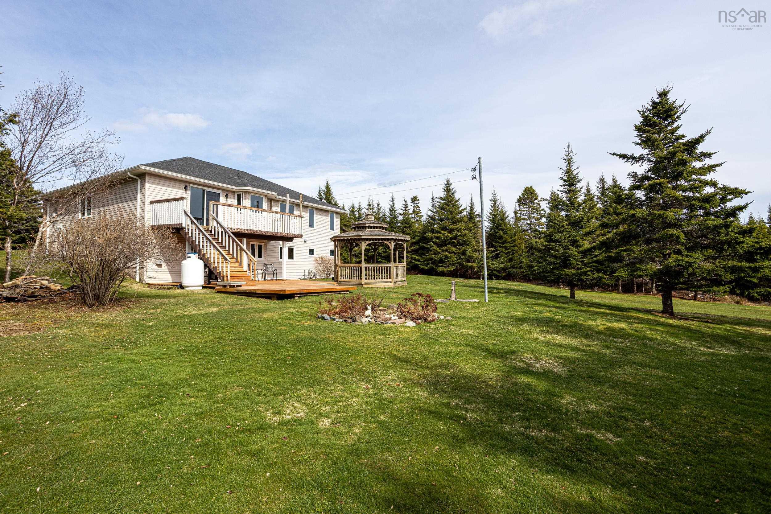 $894,999.00: 287 Greenough Drive, West Porters Lake
