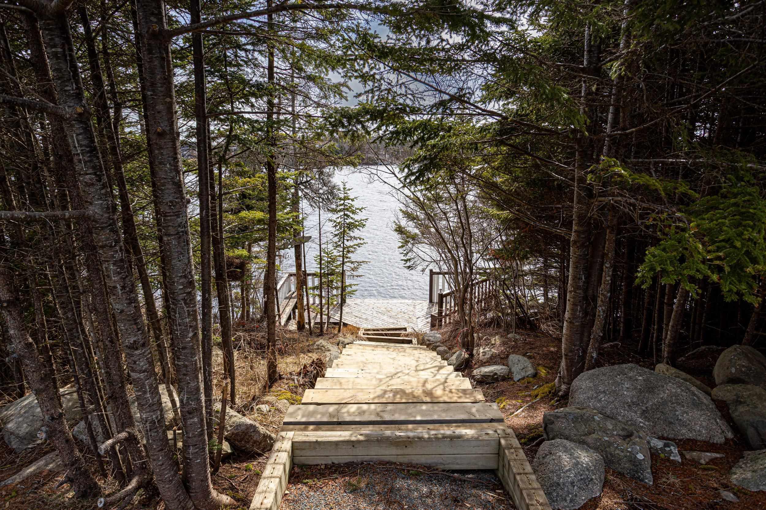 $894,999.00: 287 Greenough Drive, West Porters Lake