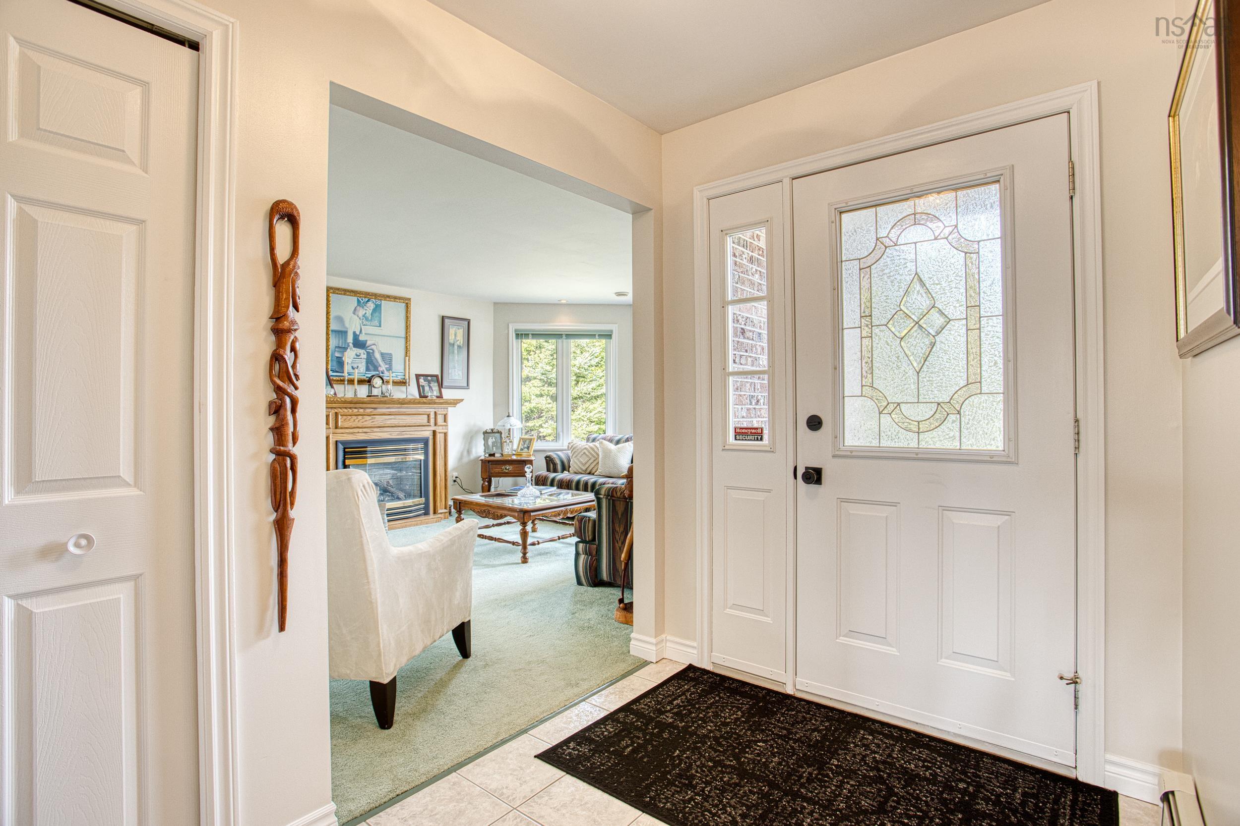 $894,999.00: 287 Greenough Drive, West Porters Lake