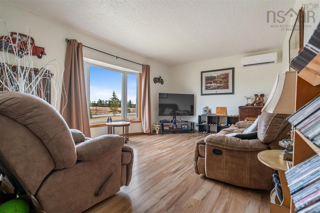 $489,900.00: 684 St Marys Road, Chaplin