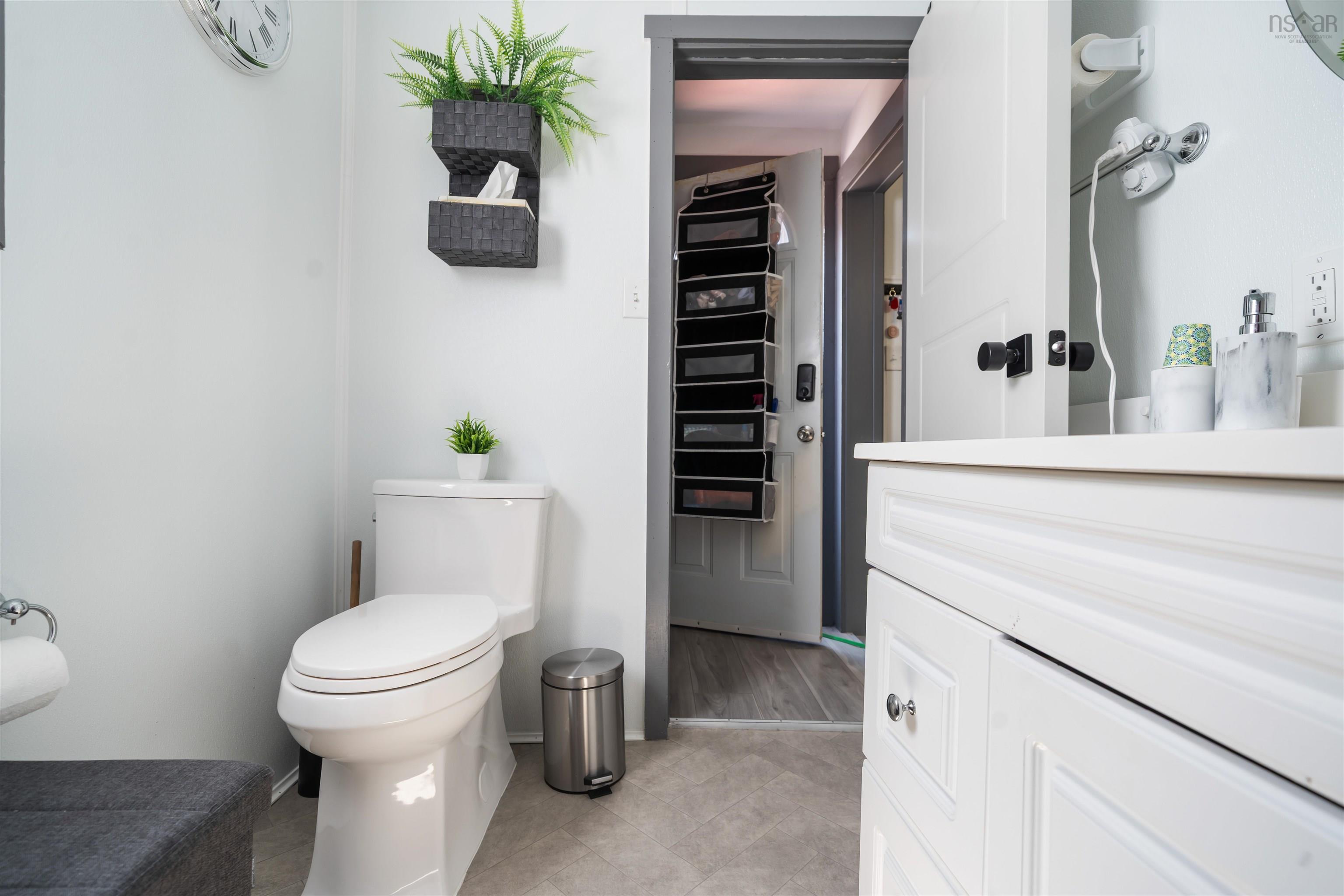 $229,500.00: 1927 Drummond Road, Westville