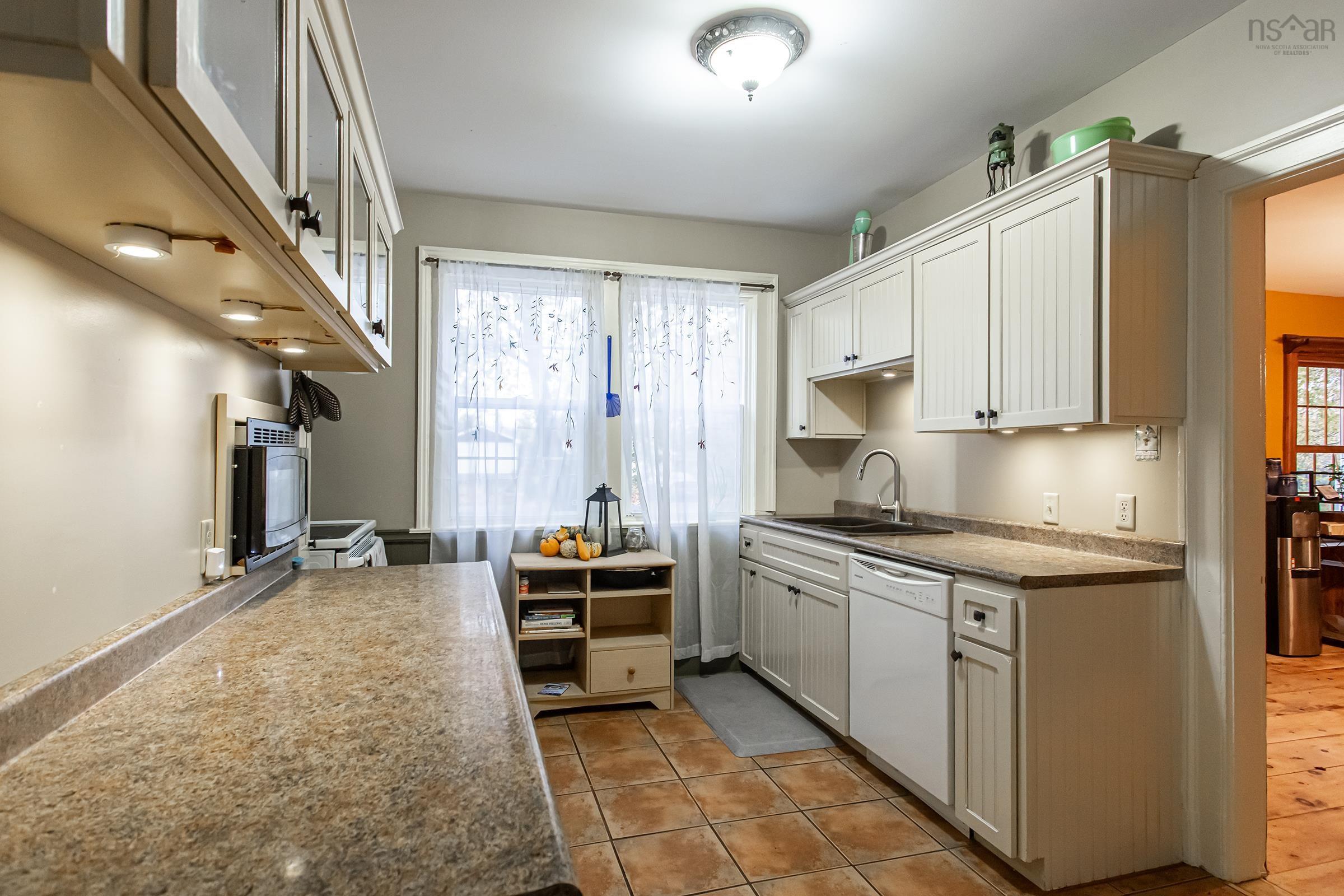 $425,000.00: 9717 Highway 10, Nictaux