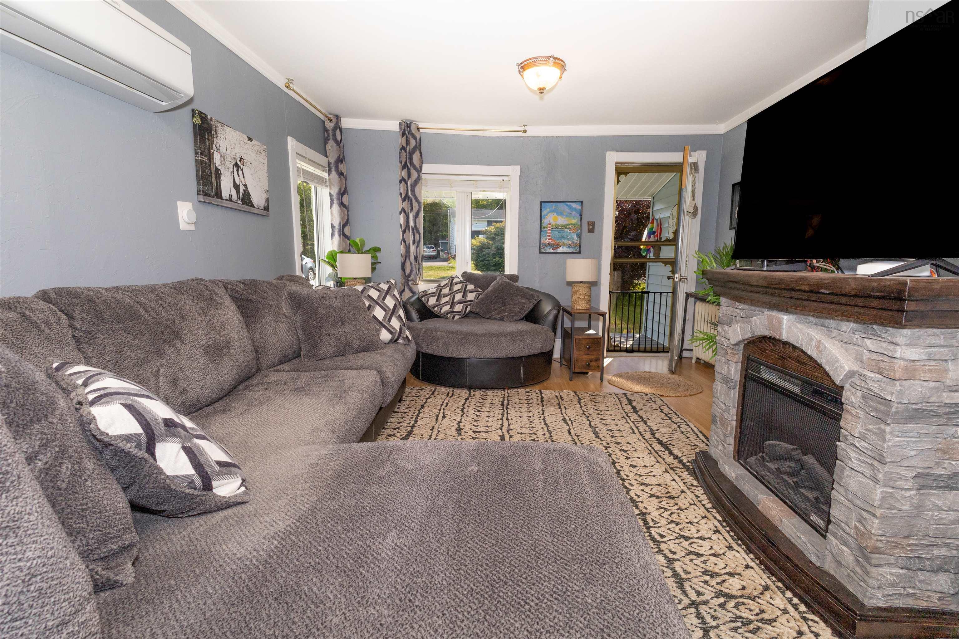 $124,900.00: 248 Main Street, Florence