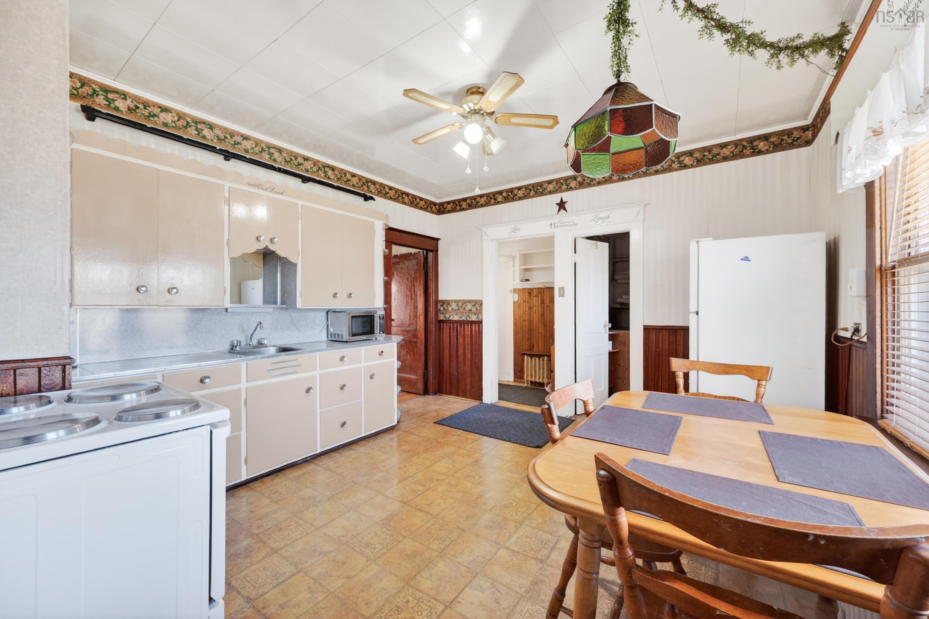 $157,500.00: 3362 Emerald Street, River Ryan