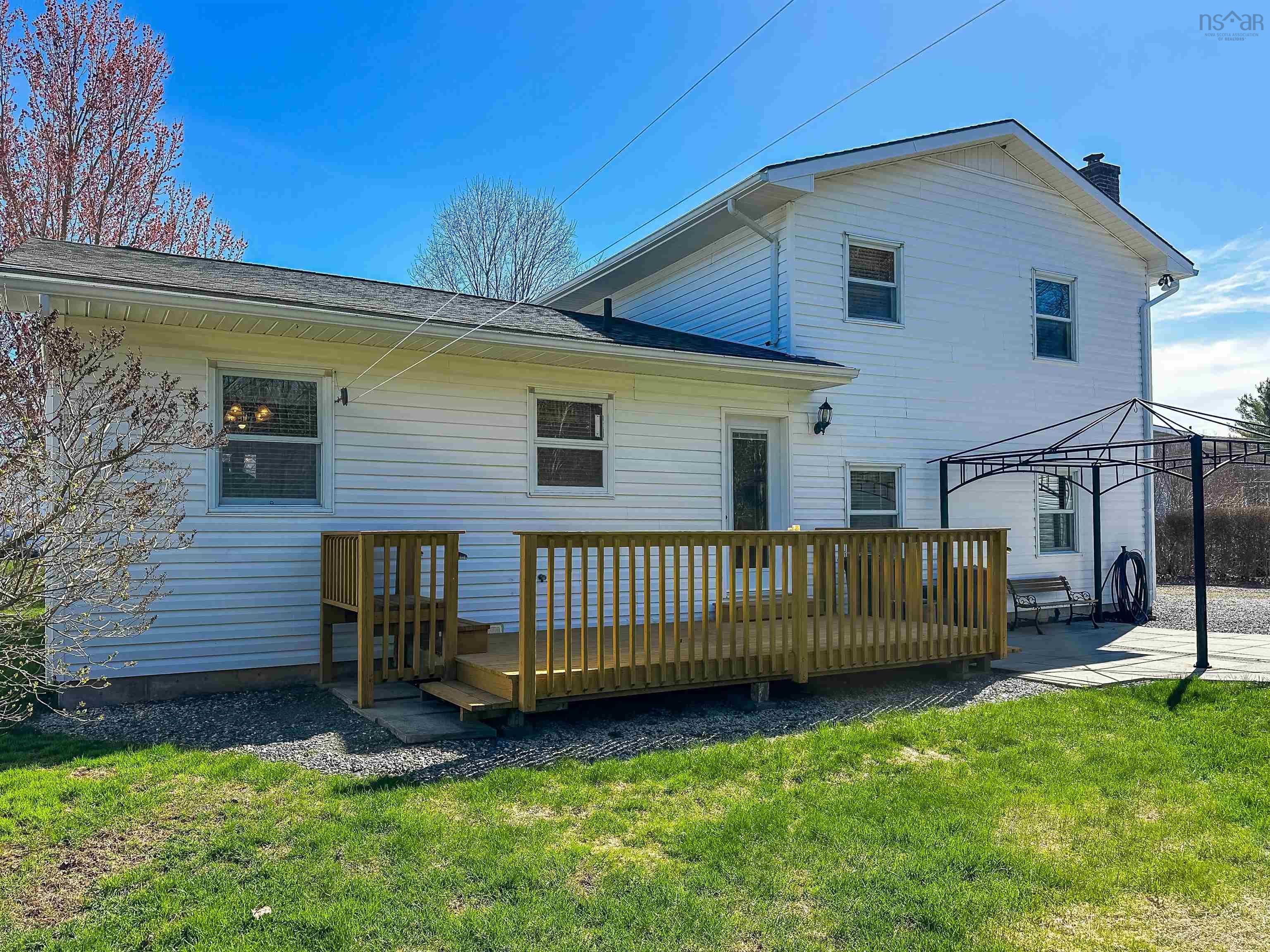 $485,000.00: 2630 Poplar Drive, Coldbrook