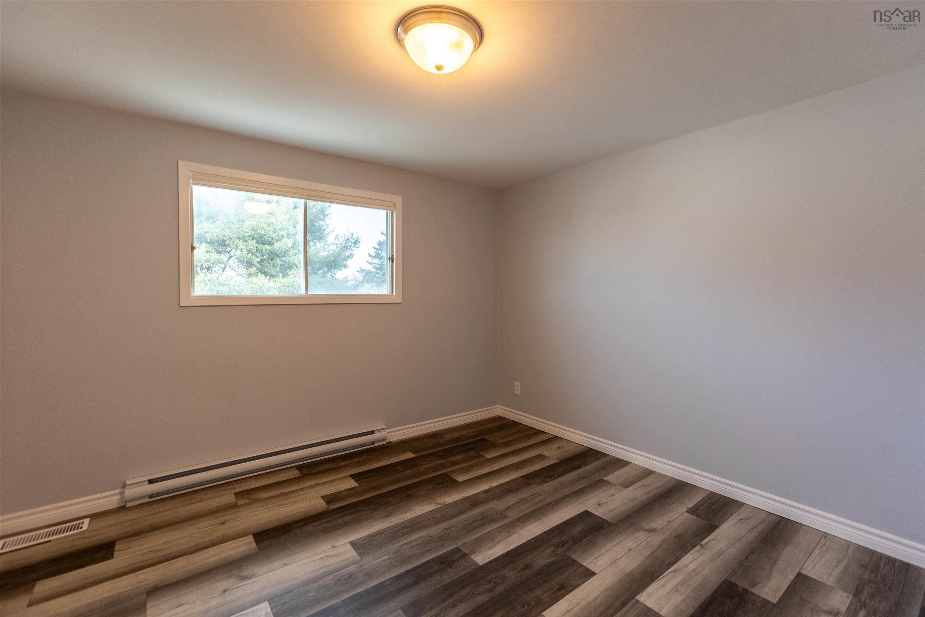 $325,000.00: 152 Willow Street, Amherst
