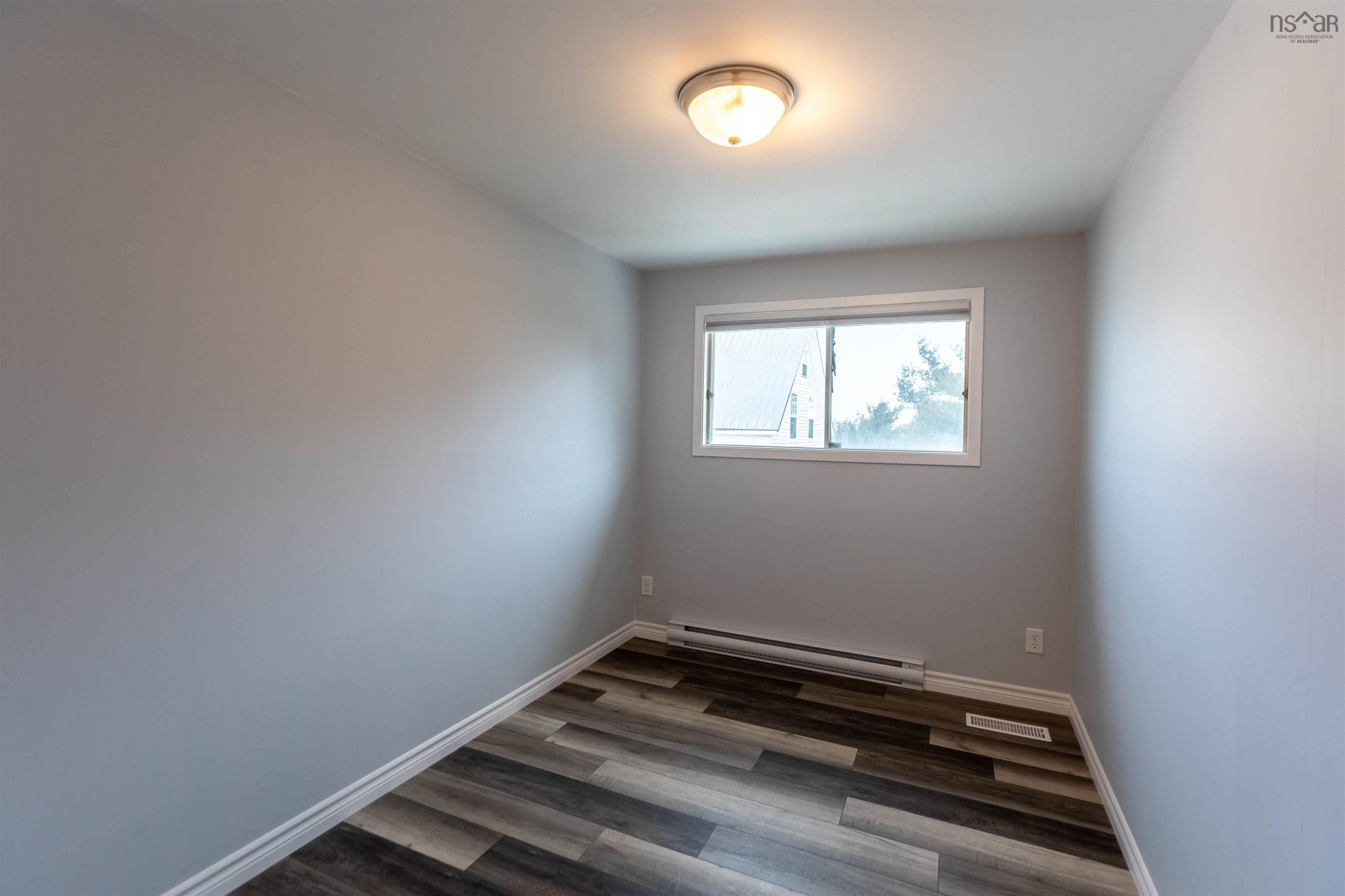 $325,000.00: 152 Willow Street, Amherst