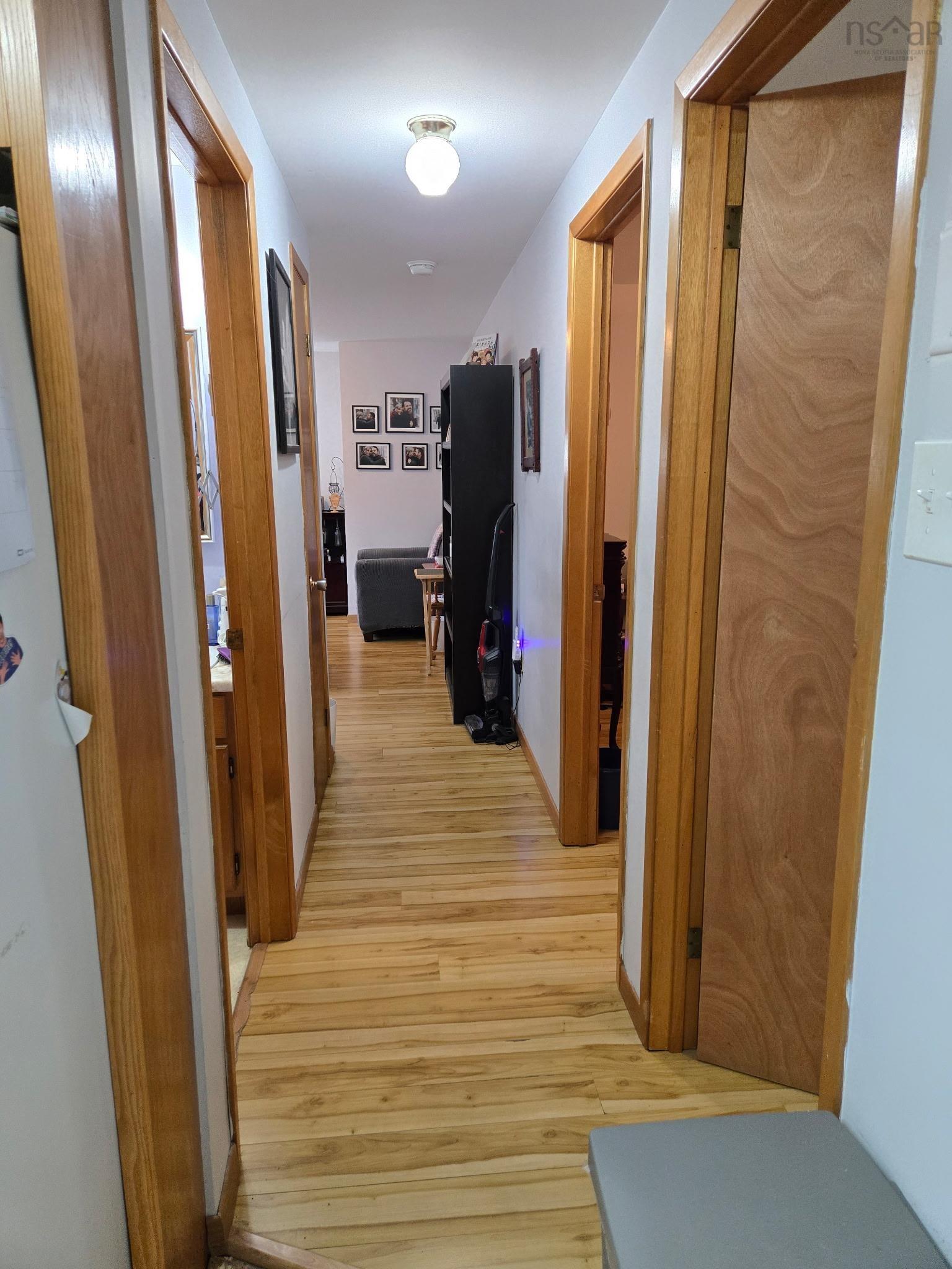 $325,000.00: 152 Willow Street, Amherst
