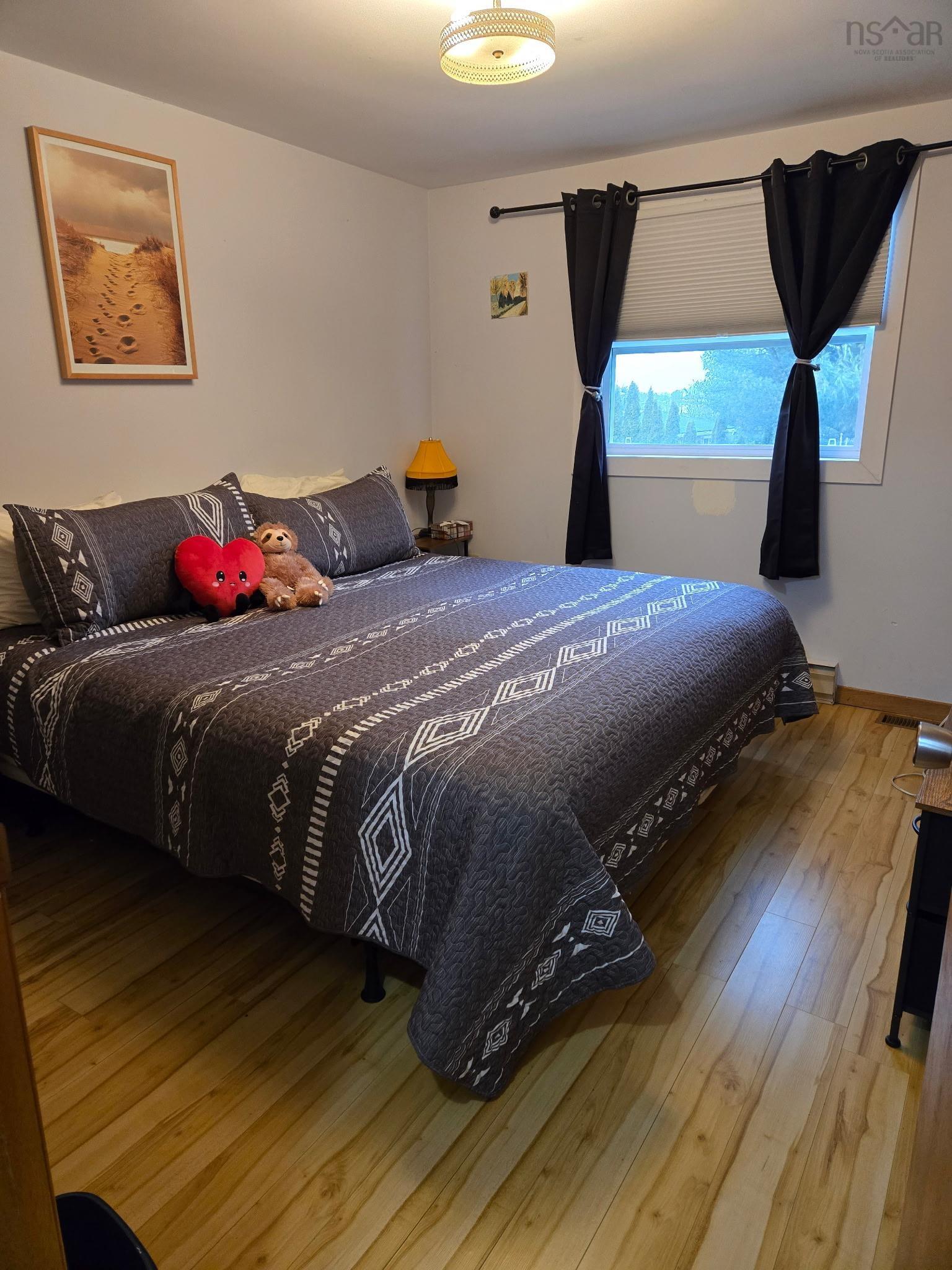 $325,000.00: 152 Willow Street, Amherst