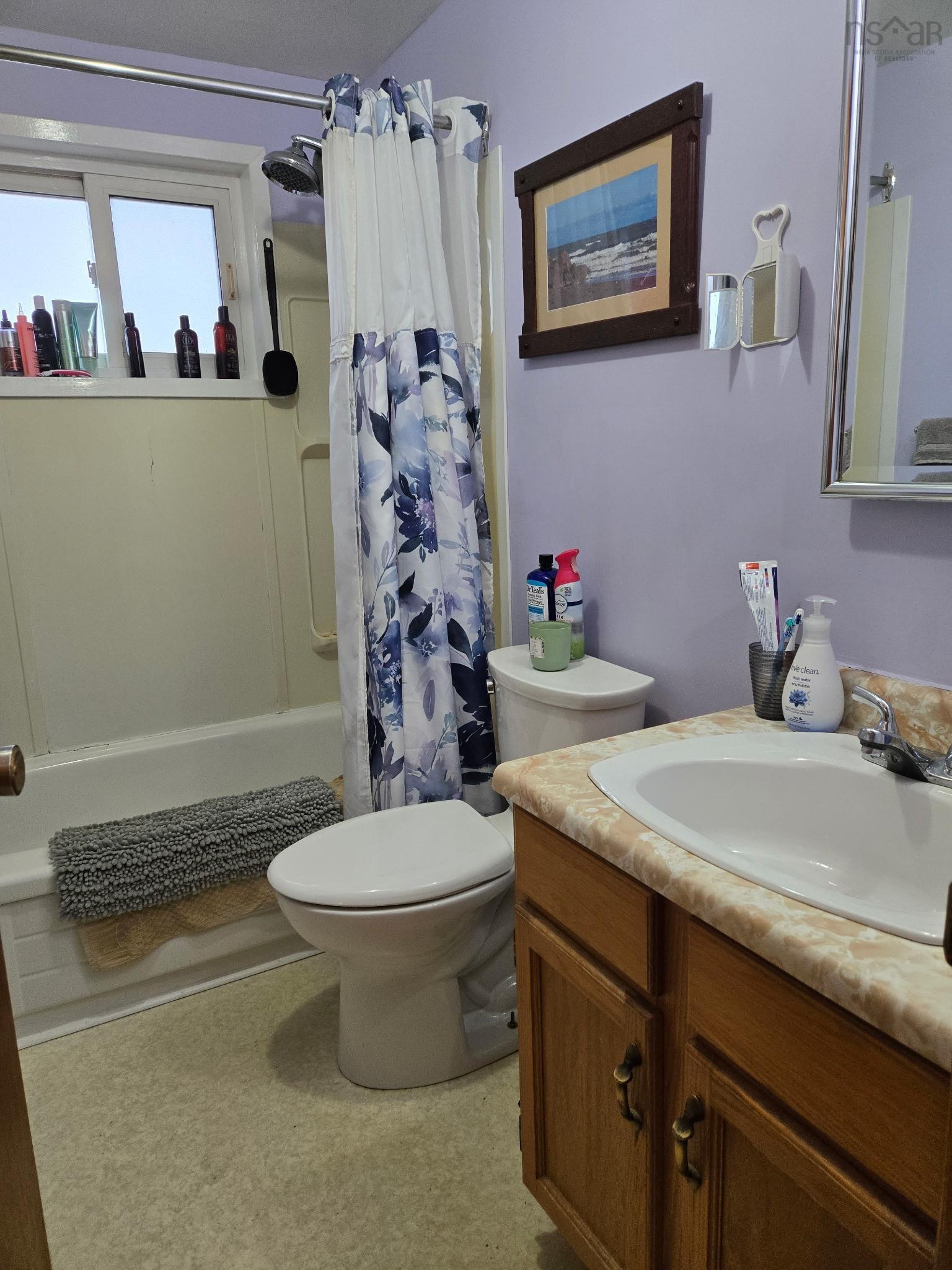 $325,000.00: 152 Willow Street, Amherst
