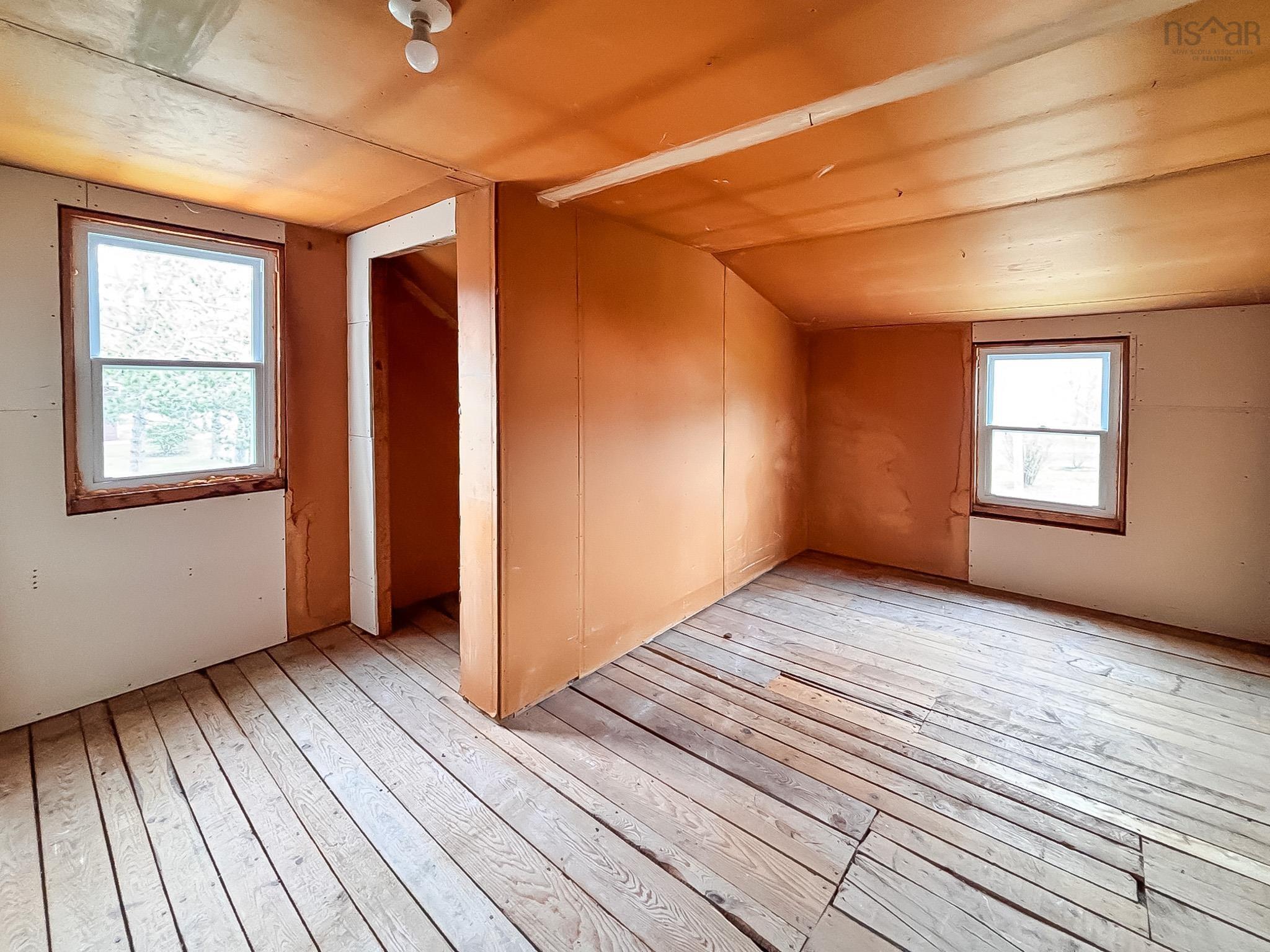 $349,900.00: 591 Highway 325, Blockhouse