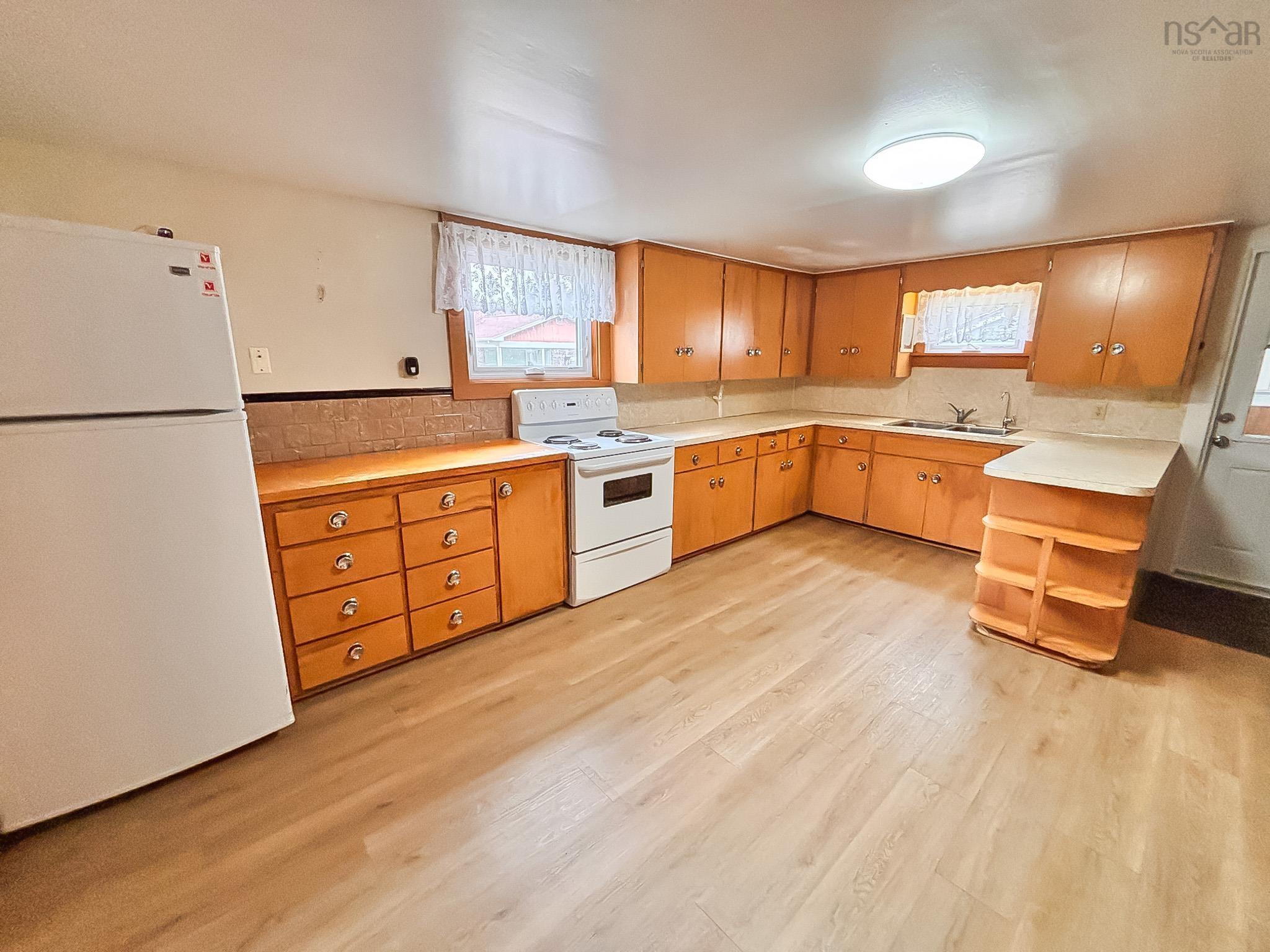$349,900.00: 591 Highway 325, Blockhouse