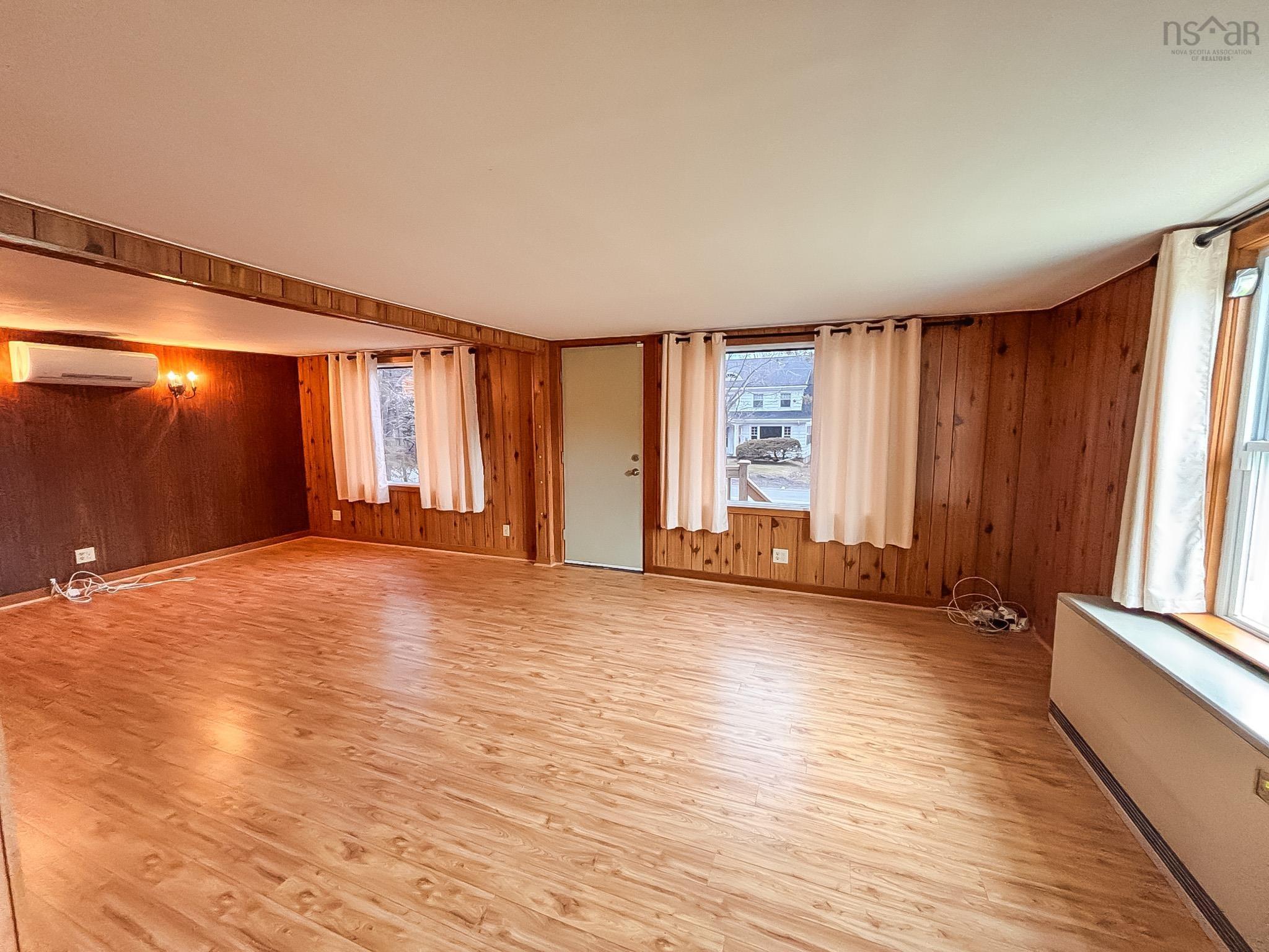 $349,900.00: 591 Highway 325, Blockhouse