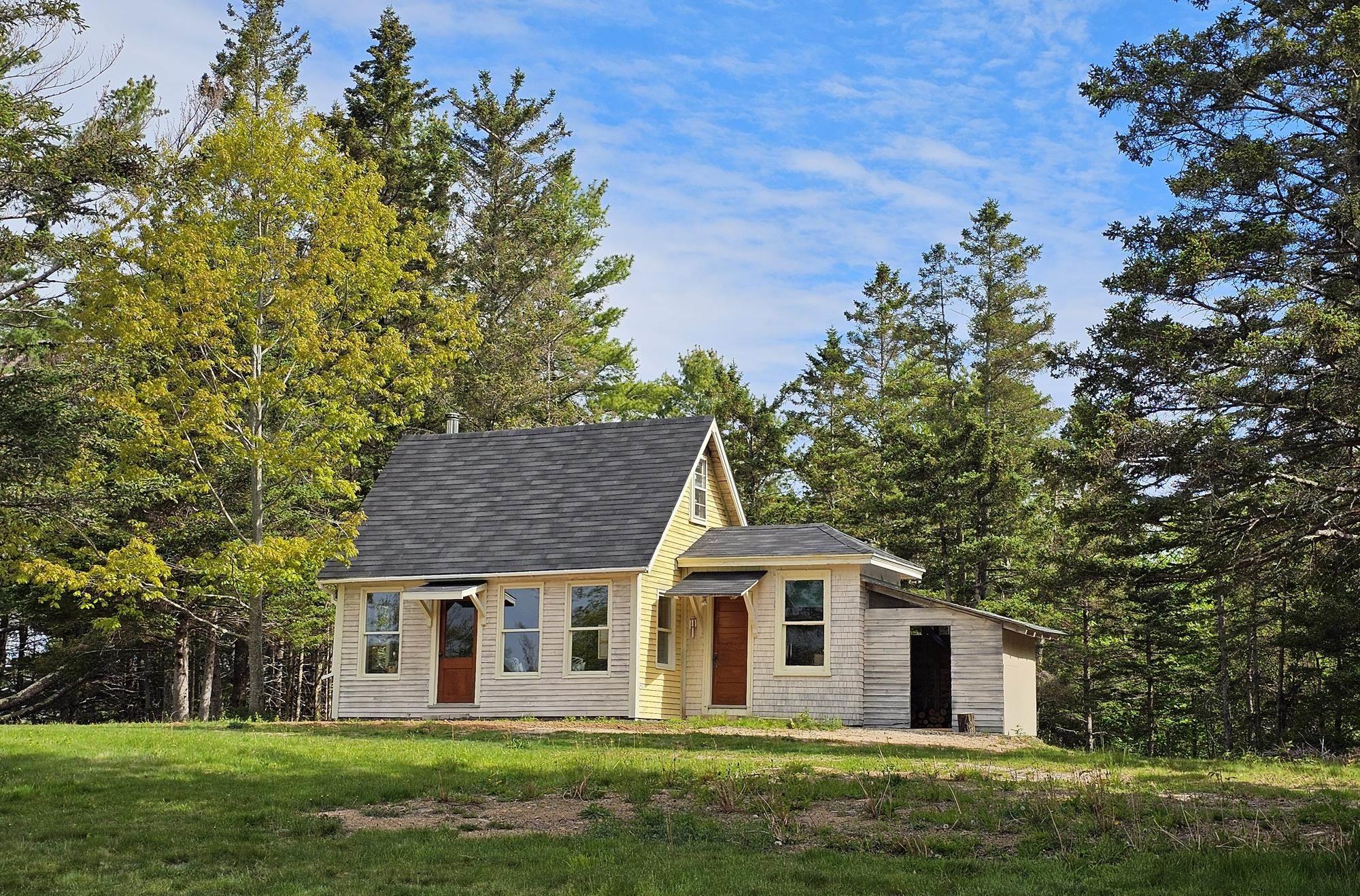 $595,000.00: 3092 Highway 1, Upper Clements