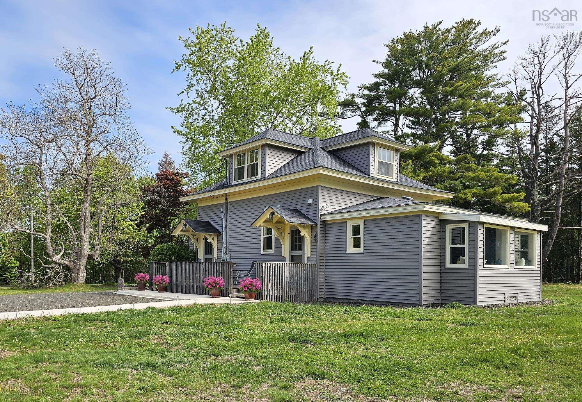 $595,000.00: 3092 Highway 1, Upper Clements