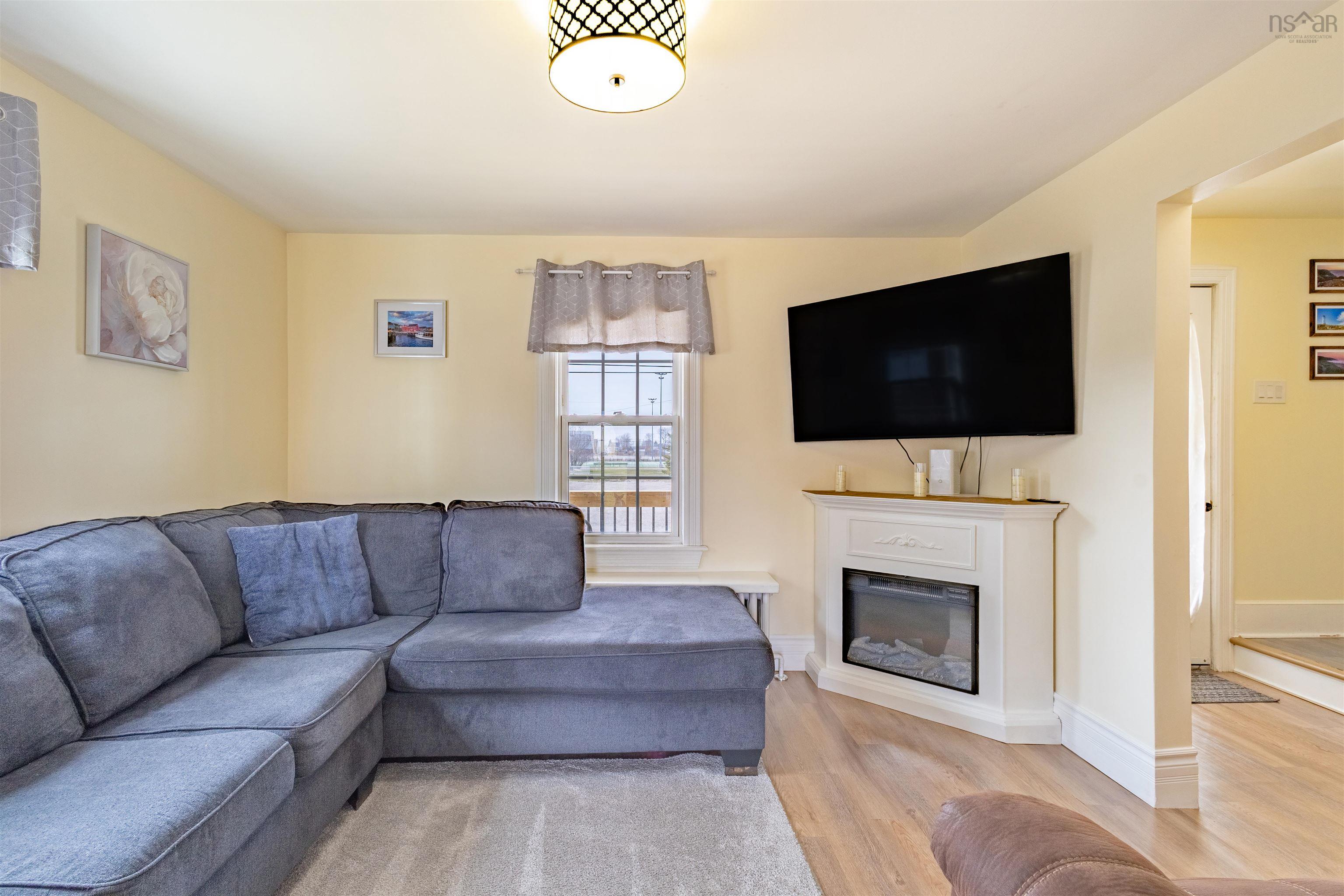 $220,000.00: 624 King Street, New Waterford