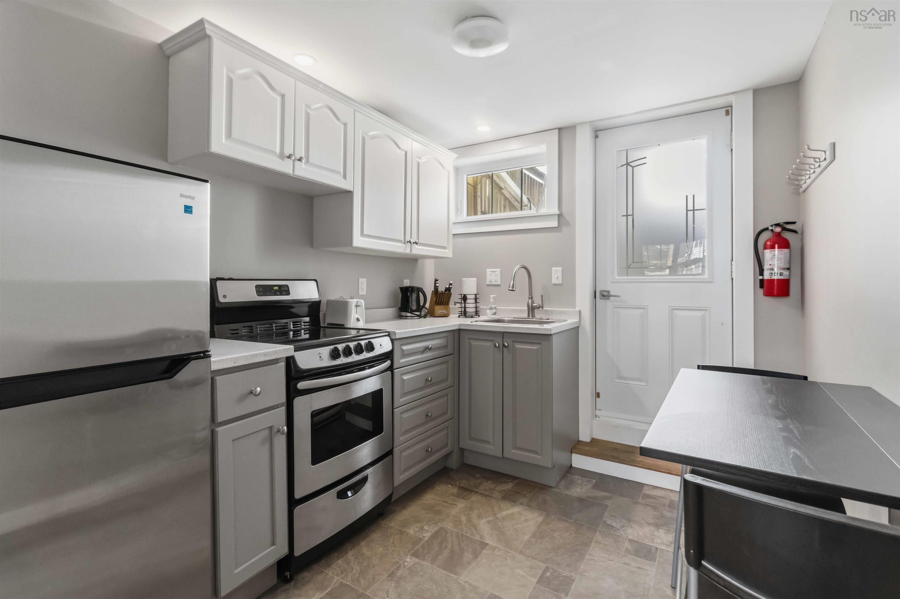 $679,900.00: 3188 Hemlock Street, Halifax