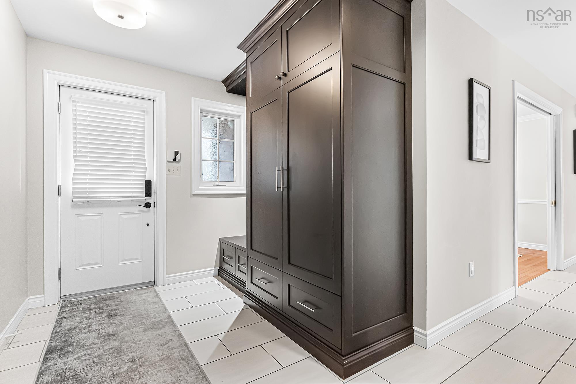 $1,215,000.00: 16 Armoyan Court, Bedford