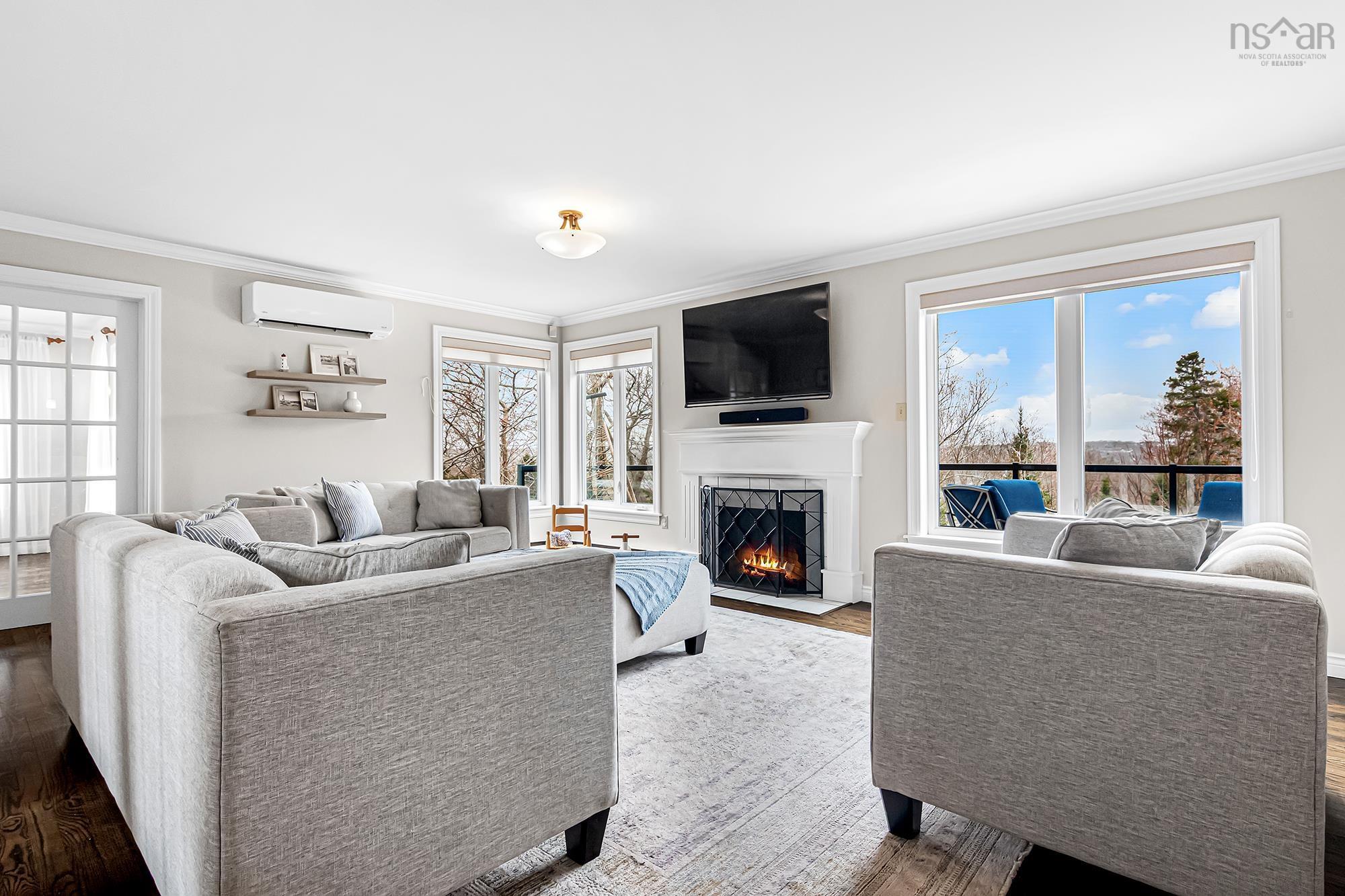 $1,215,000.00: 16 Armoyan Court, Bedford