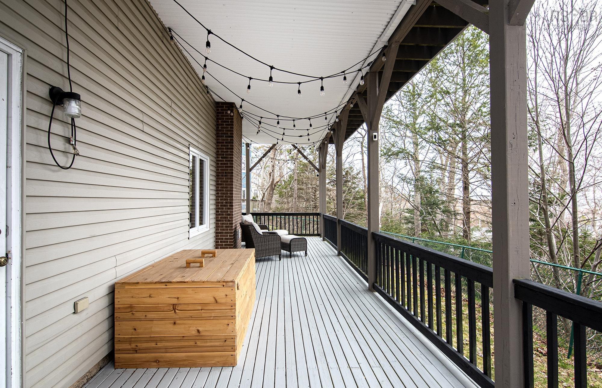 $1,215,000.00: 16 Armoyan Court, Bedford